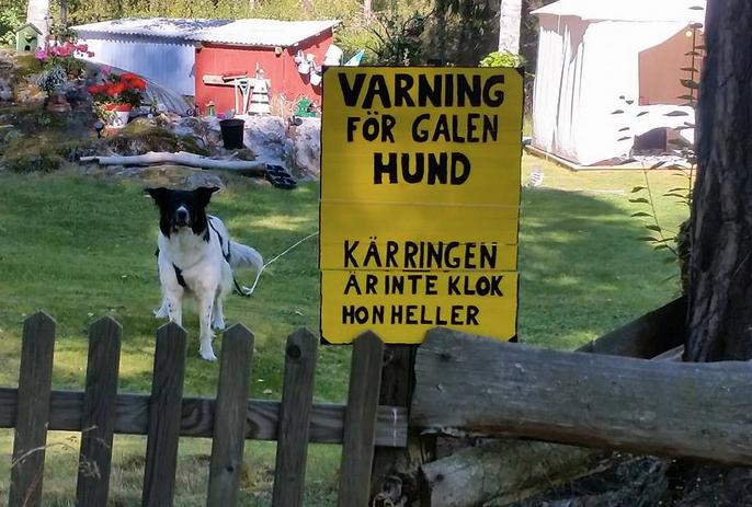 Kerstis varningsskylt gör succé på Facebook. Foto: Privat