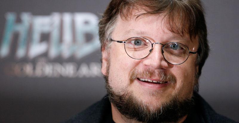 Guillermo Del Toro lämnar Midgård för Transylvanien?