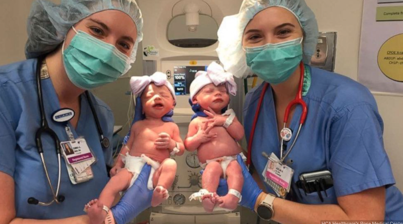 Slumpen – tvillingarna fick samma namn som sjuksköterskorna.