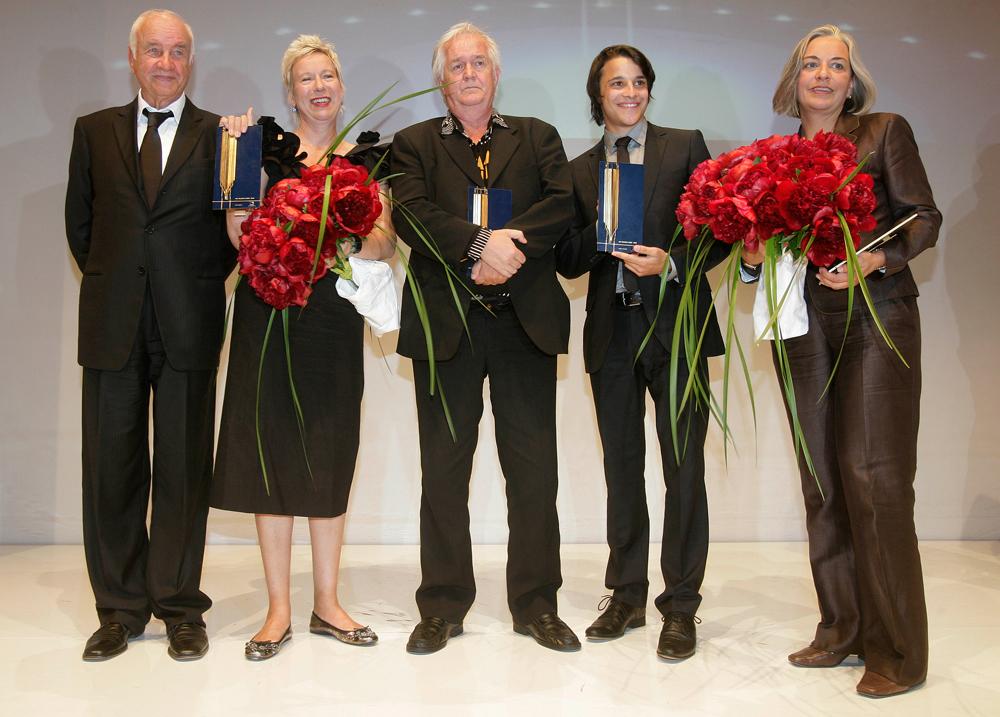 2008 prisades Henning Mankell med mediepriset ”Goldene feder” (Gyllene fjädern) vid en gala i Tyskland.
FOTO: AP
