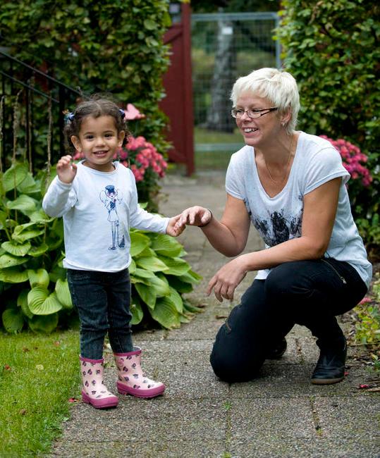 Uppehållstillstånd Lilla Haddile fick ett tillfälligt uppehållstillstånd i Sverige för två år sen som nu gått ut. Nu har familjen ansökt om permanent uppehållstillstånd.