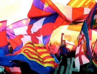flaggar för henke Barcelonas fans är heta.