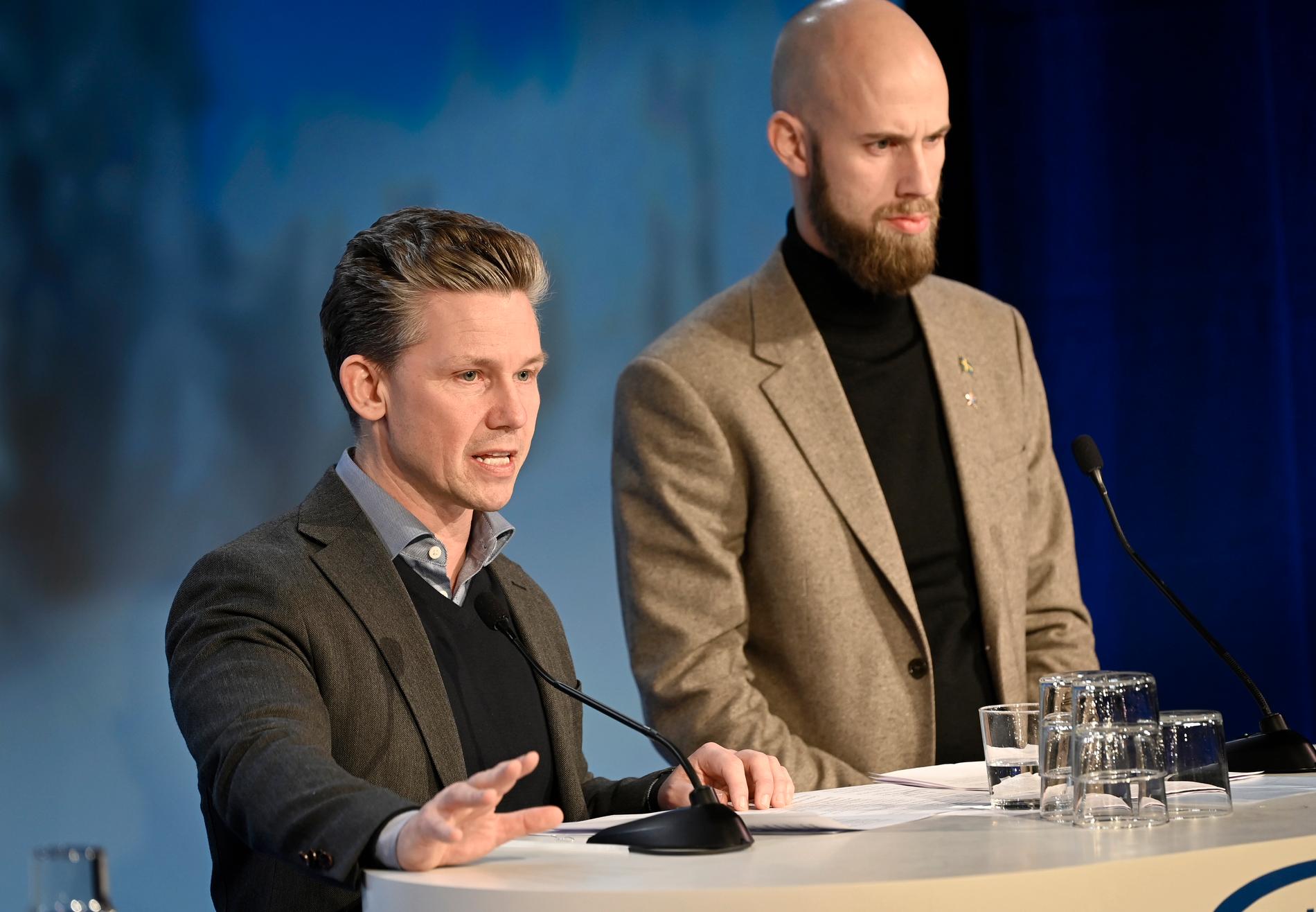 Försvarsminister Pål Jonsson (M) och civilförvarsminister Carl-Oskar Bohlin (M).