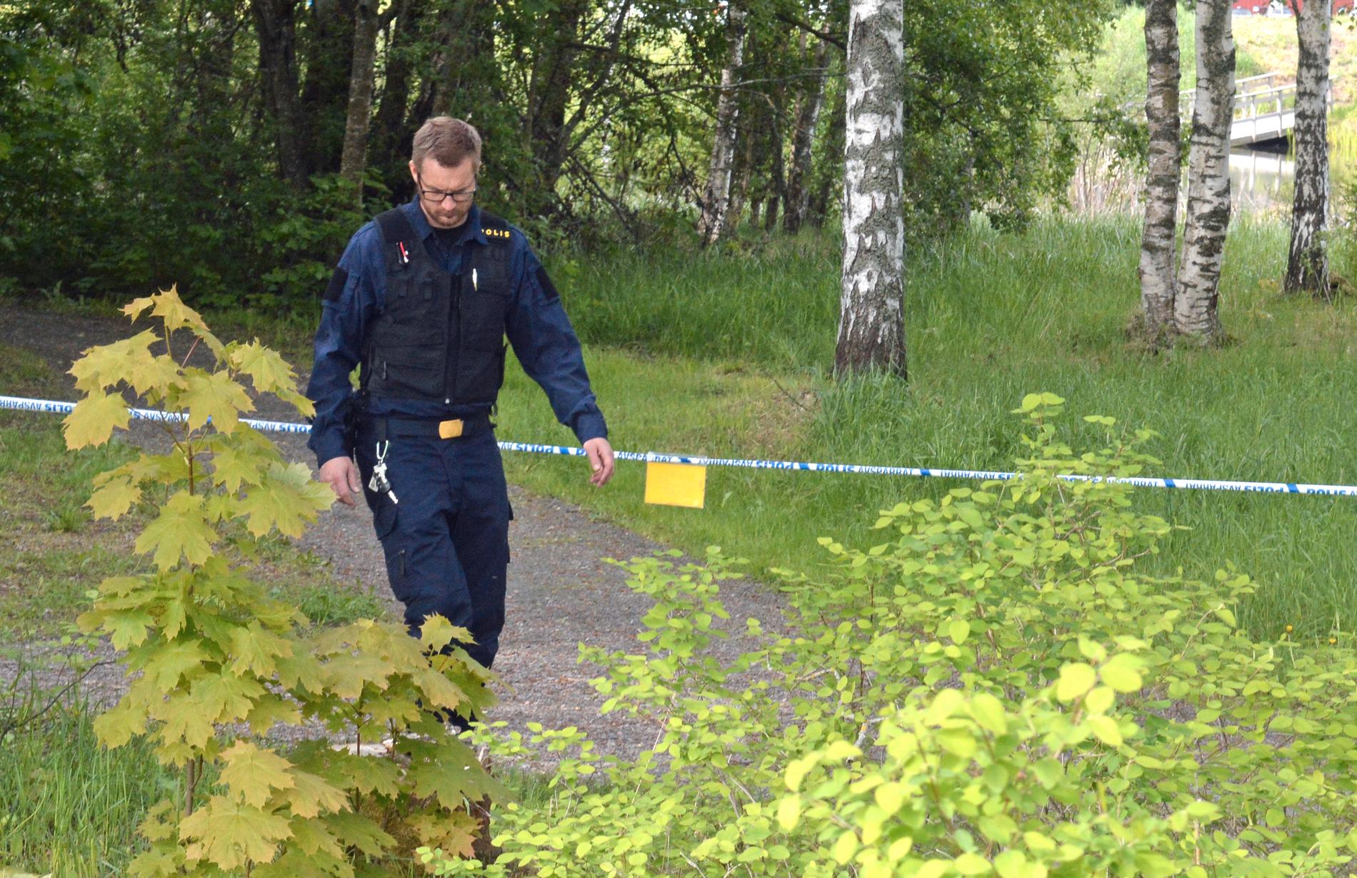 Polisen på brottsplatsen i Borlänge. 