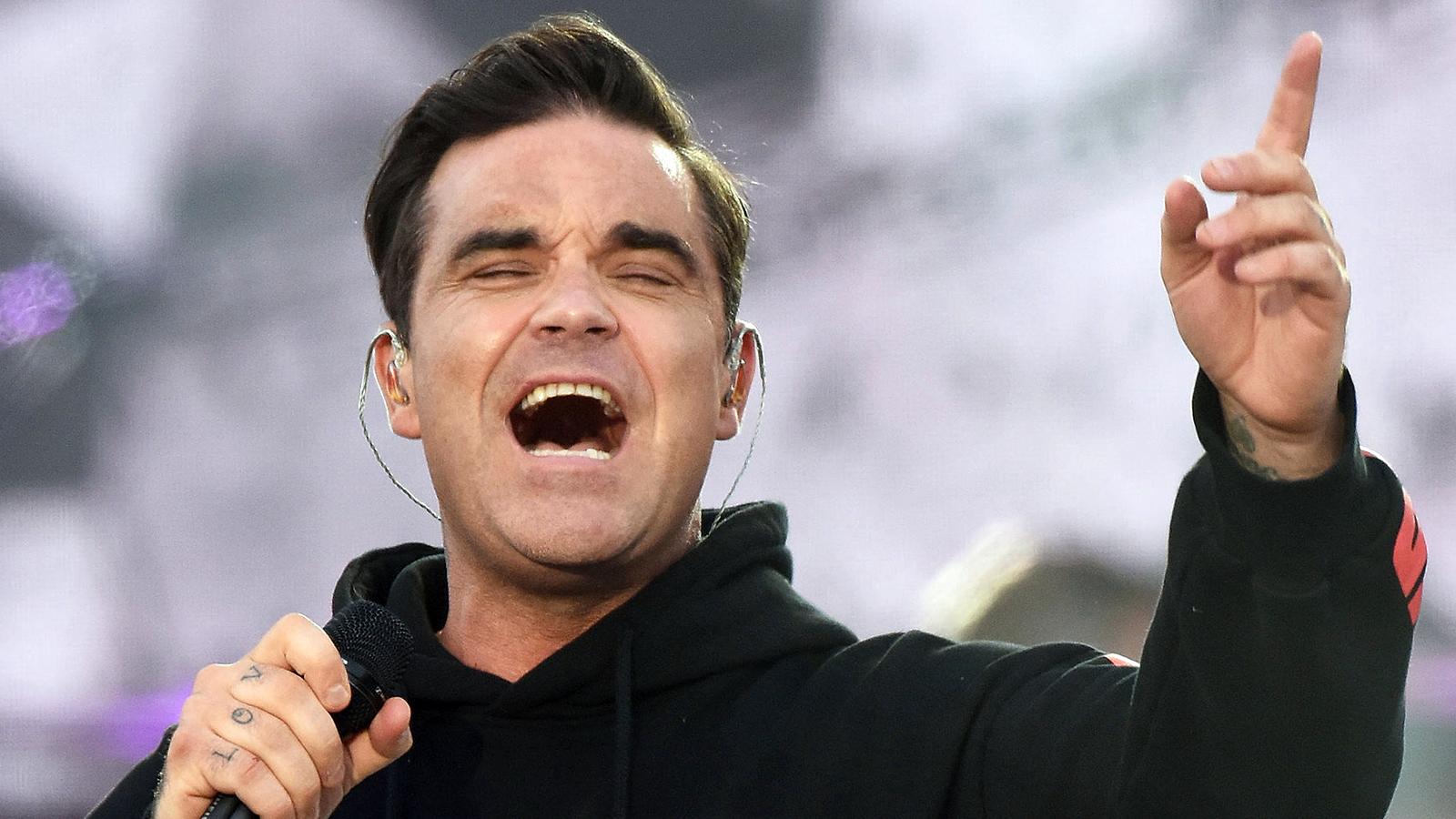 Robbie Williams på välgörenhetskonserten One Love Manchester i början av juni.
