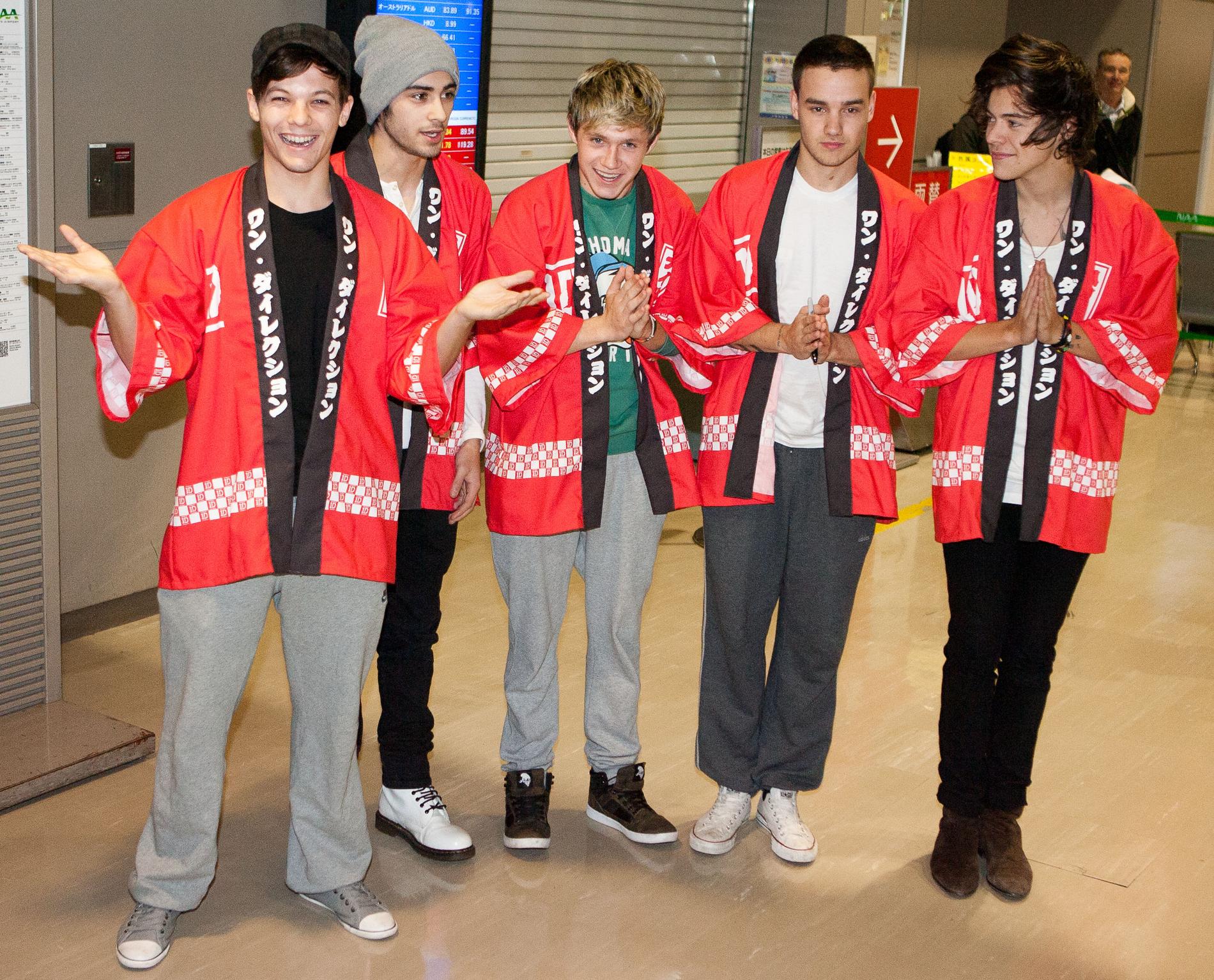 One Direction Först kimonokaos och sen en icke existerande bilkrasch. Niall lever ett minst sagt intensivt liv