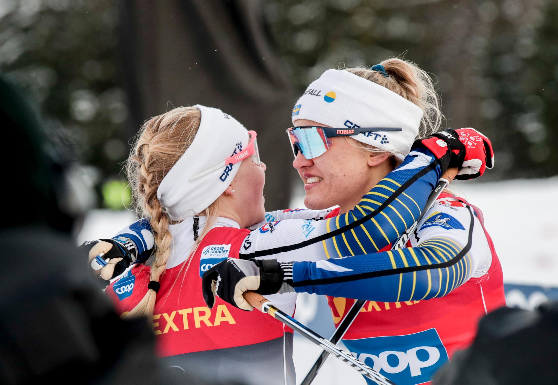 Linn Svahn, höger, och Jonna Sundling ligger strålande till i sprintväldscupen inför säsongsavslutningen i Nordamerika.