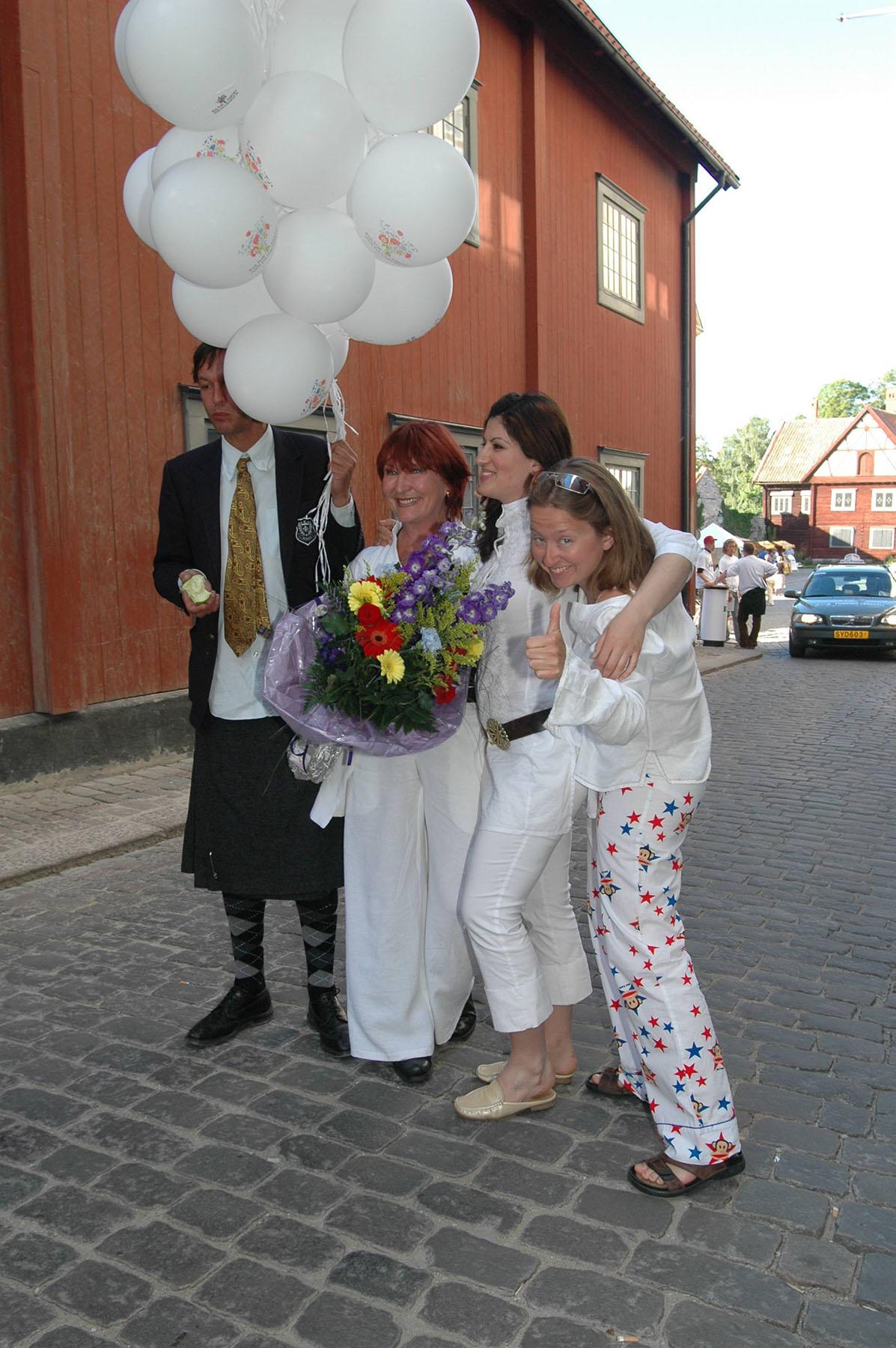 Gertrud Larsson, Nisti Sterk, Kim Anderzon och Olle Ljungström vid lanseringen av "Kulturpartiet" under politikerveckan i Almedalen 2005.