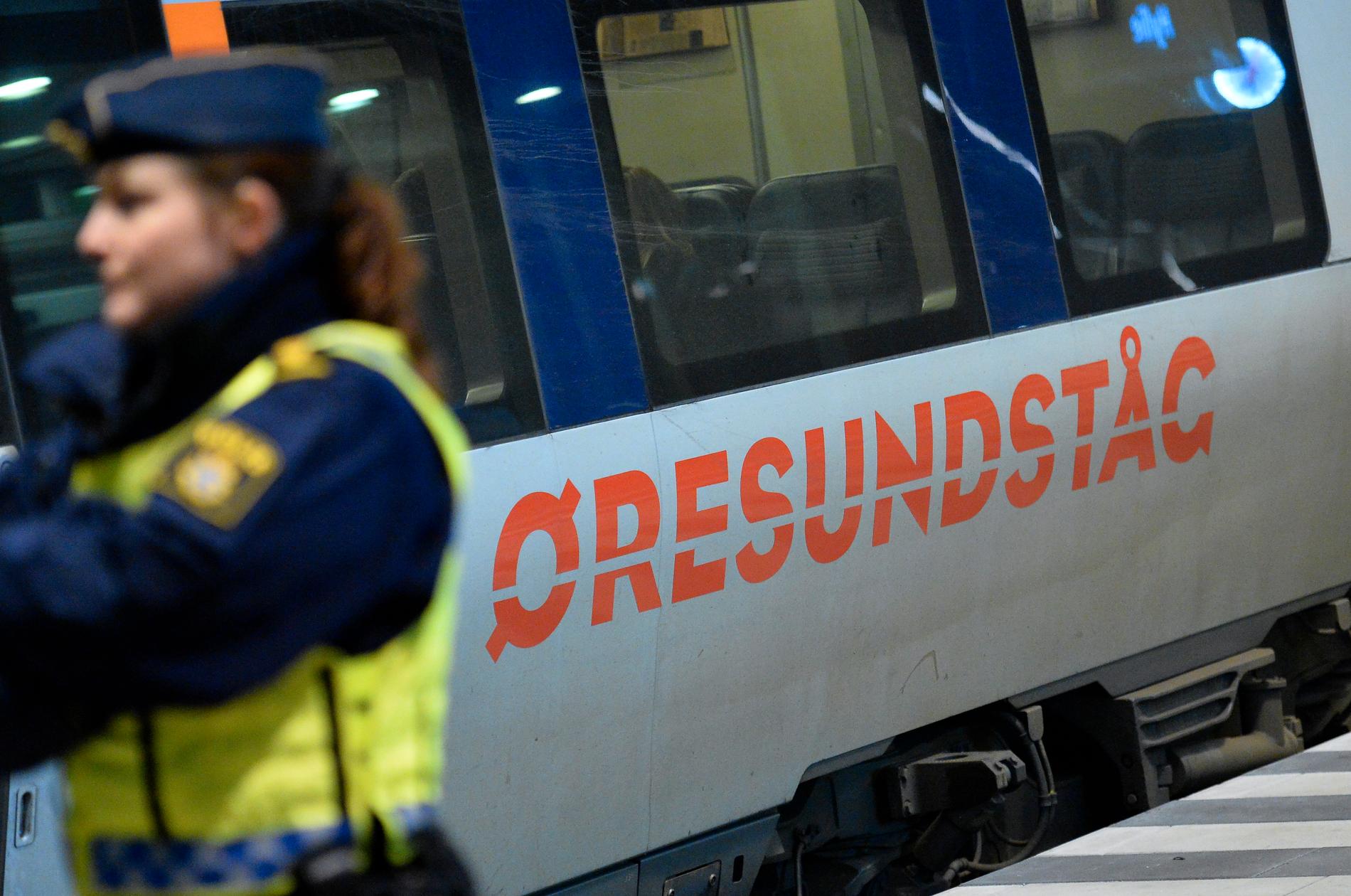 Gränskontroller vid Hyllie station i Malmö.