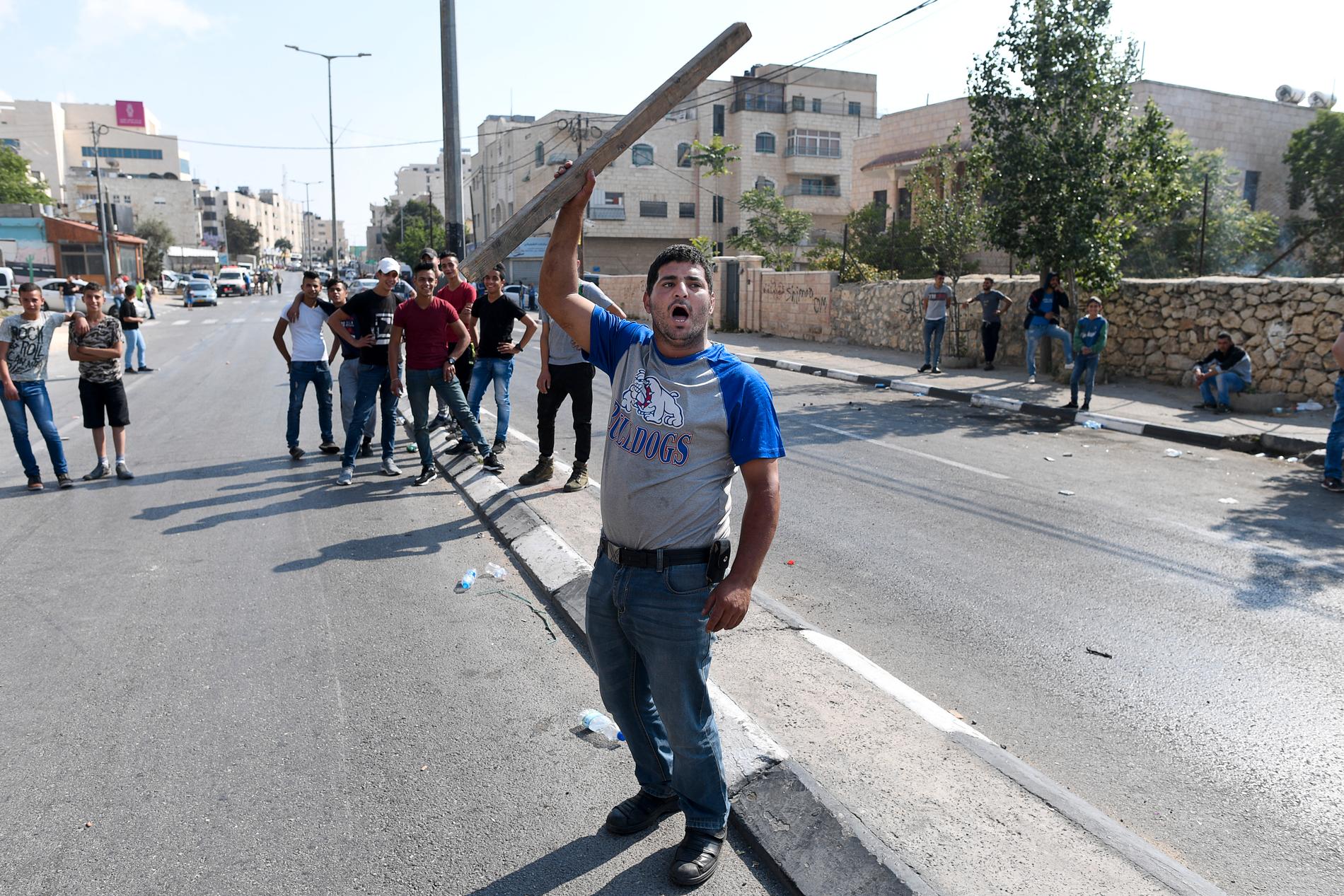 Våldet har fortsatt över hela Västbanken på tisdagen. 
