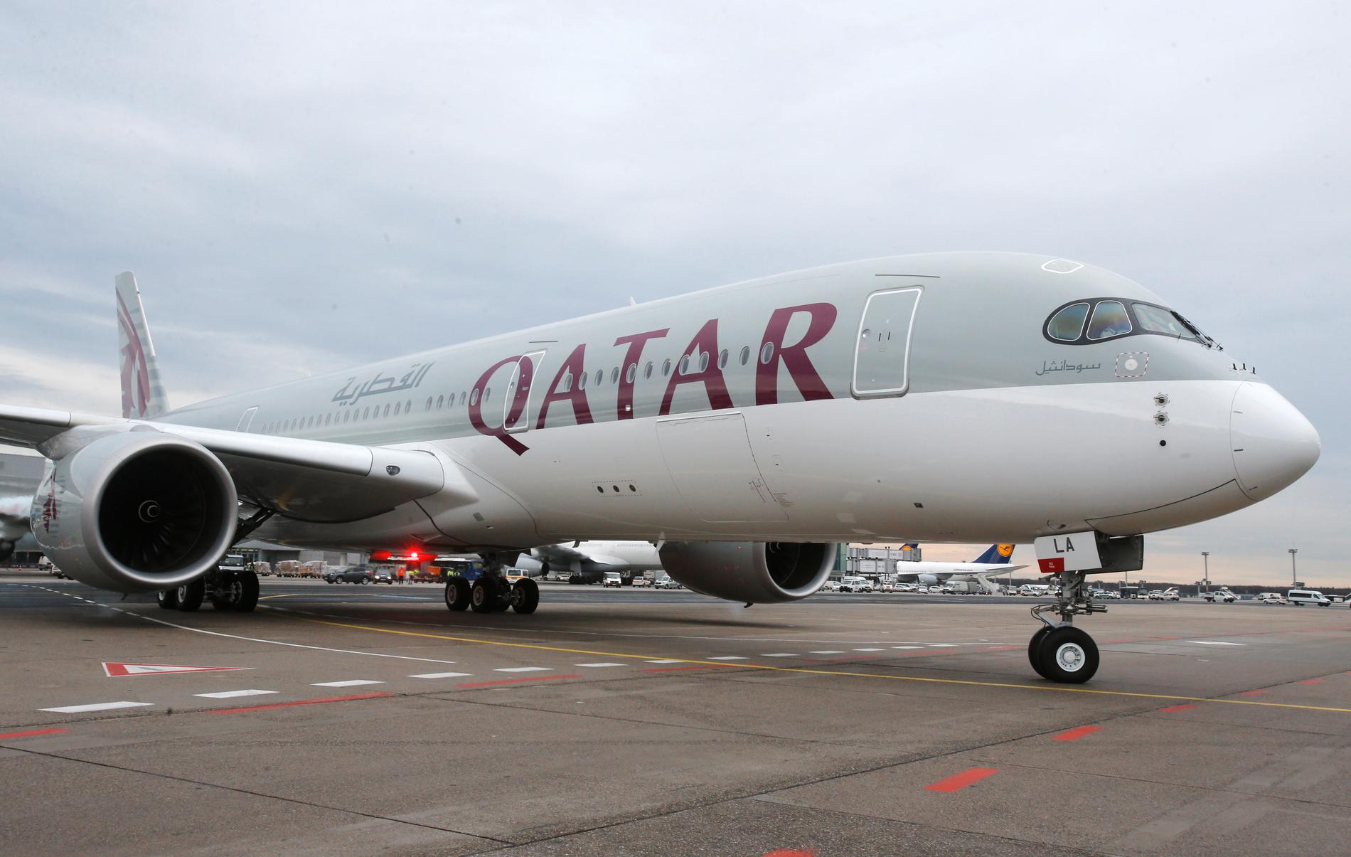 Qatar Airways är ett av de flygbolag som fortsätter att flyga över Iran. Arkivbild.