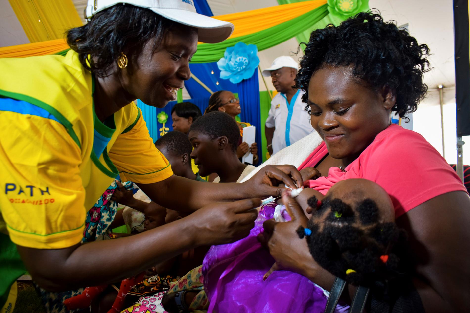 Ett barn får vaccin mot malaria i Homabay i västra Kenya.