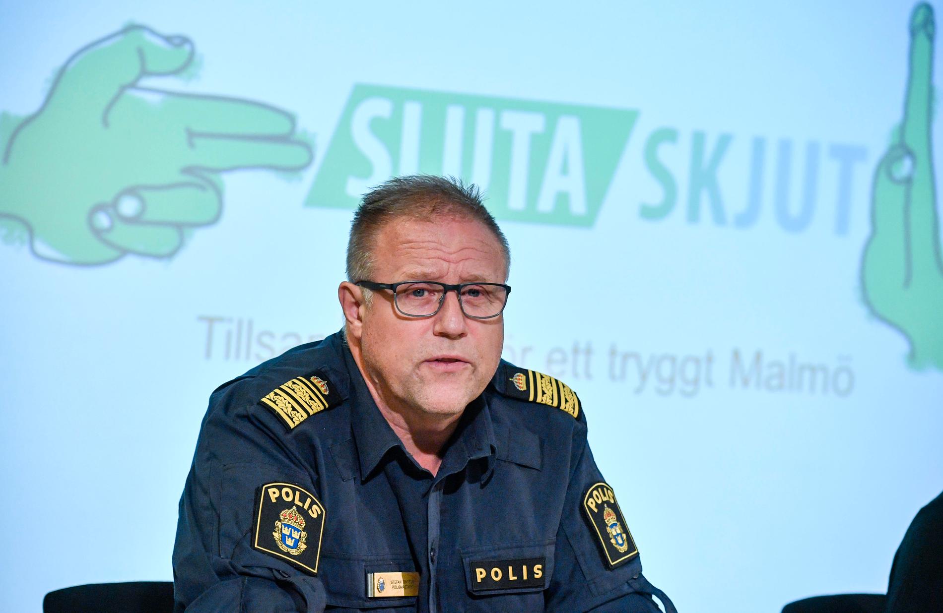 Polisområdeschef Stefan Sintéus vid Malmöpolisen berättar om projektet ”Sluta skjut” under en pressträff i Malmö 2018.