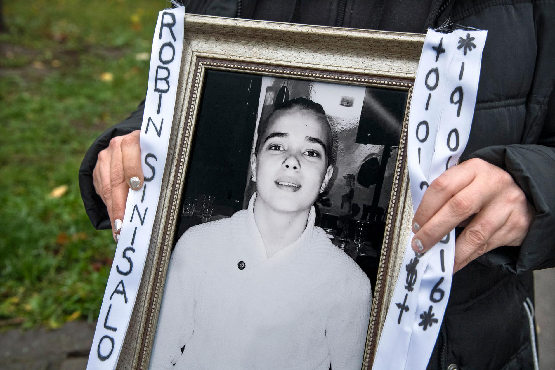 Robin Sinisalo blev bara 15 år gammal. Nu planeras en manifestation mot det dödliga våldet.