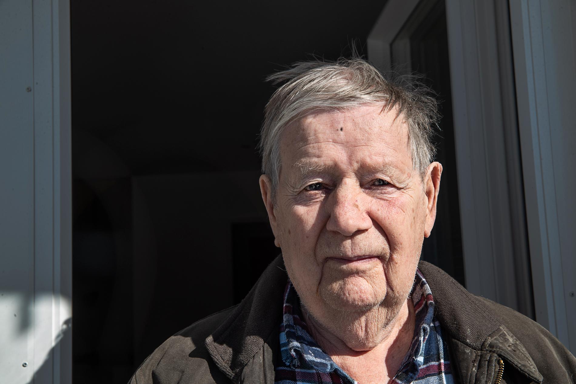 ”Jag har satt upp mig i bostadskön men får väl säkert flytta långt utanför byn”, säger Ruben Fant, 83.