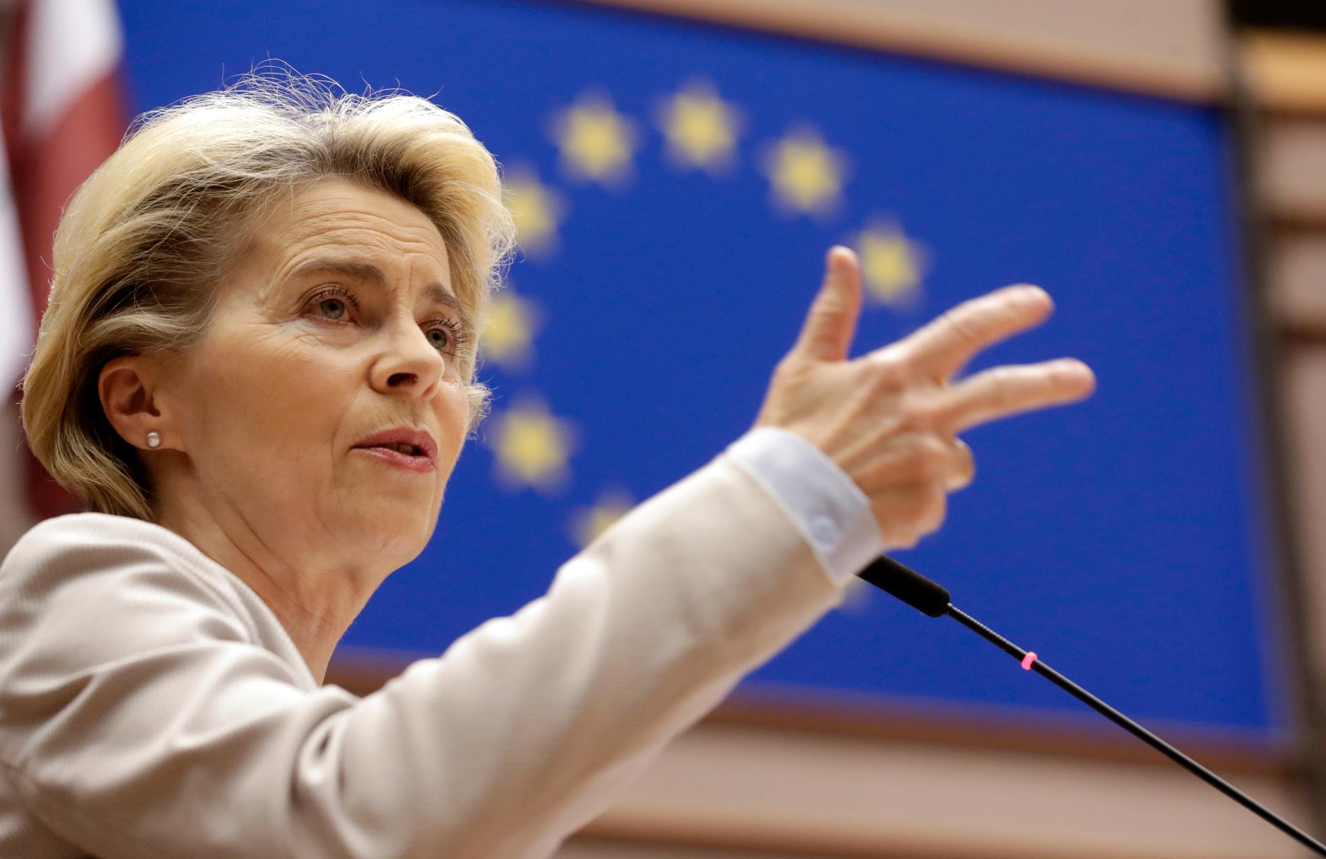 EU-kommissionens ordförande Ursula von der Leyen talar i EU-parlamentet om brexitläget.
