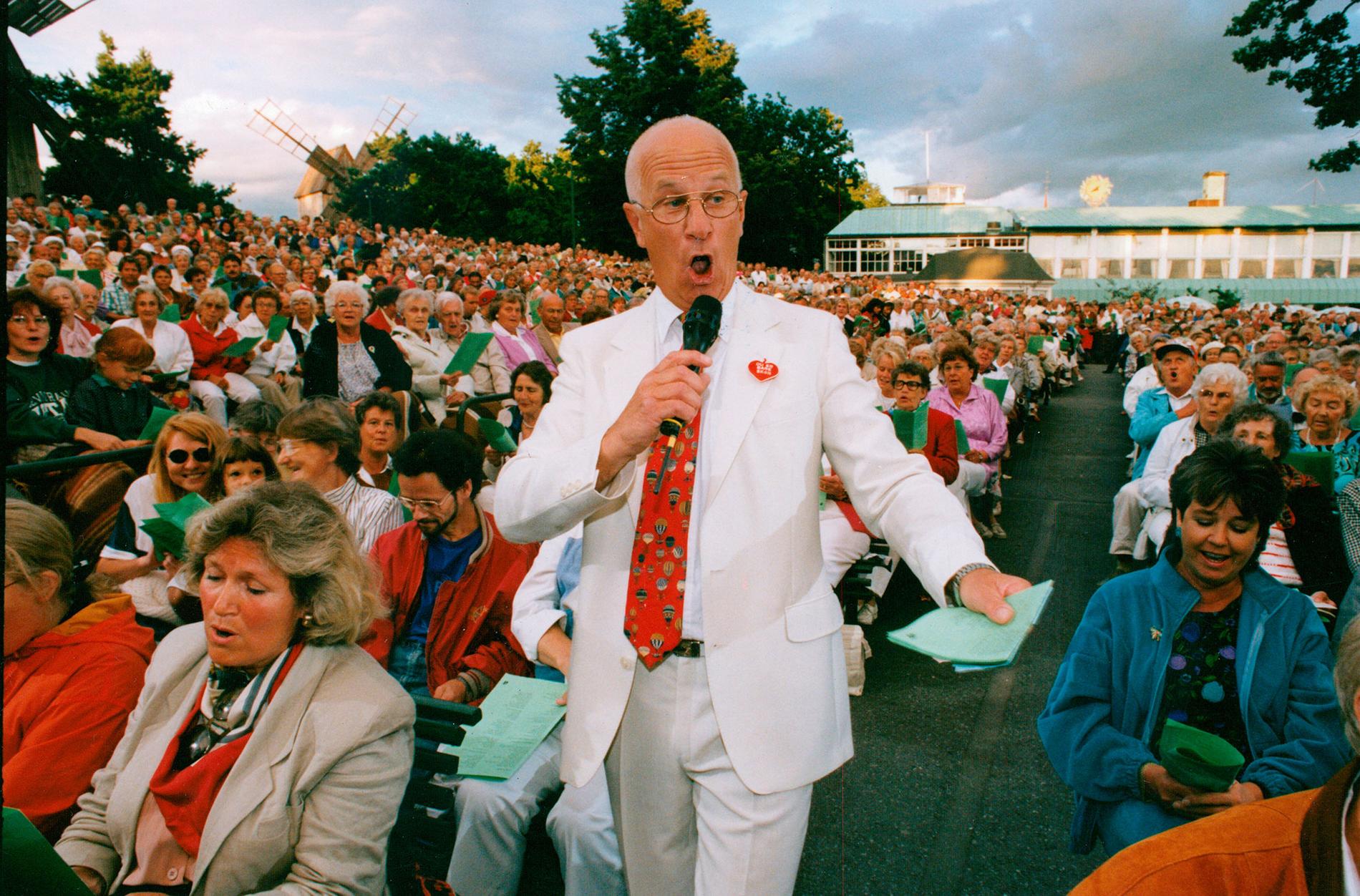 Bosse Larsson var programledare för ”Allsång på Skansen” mellan 1974 och 1993. Här en bild från 1991.