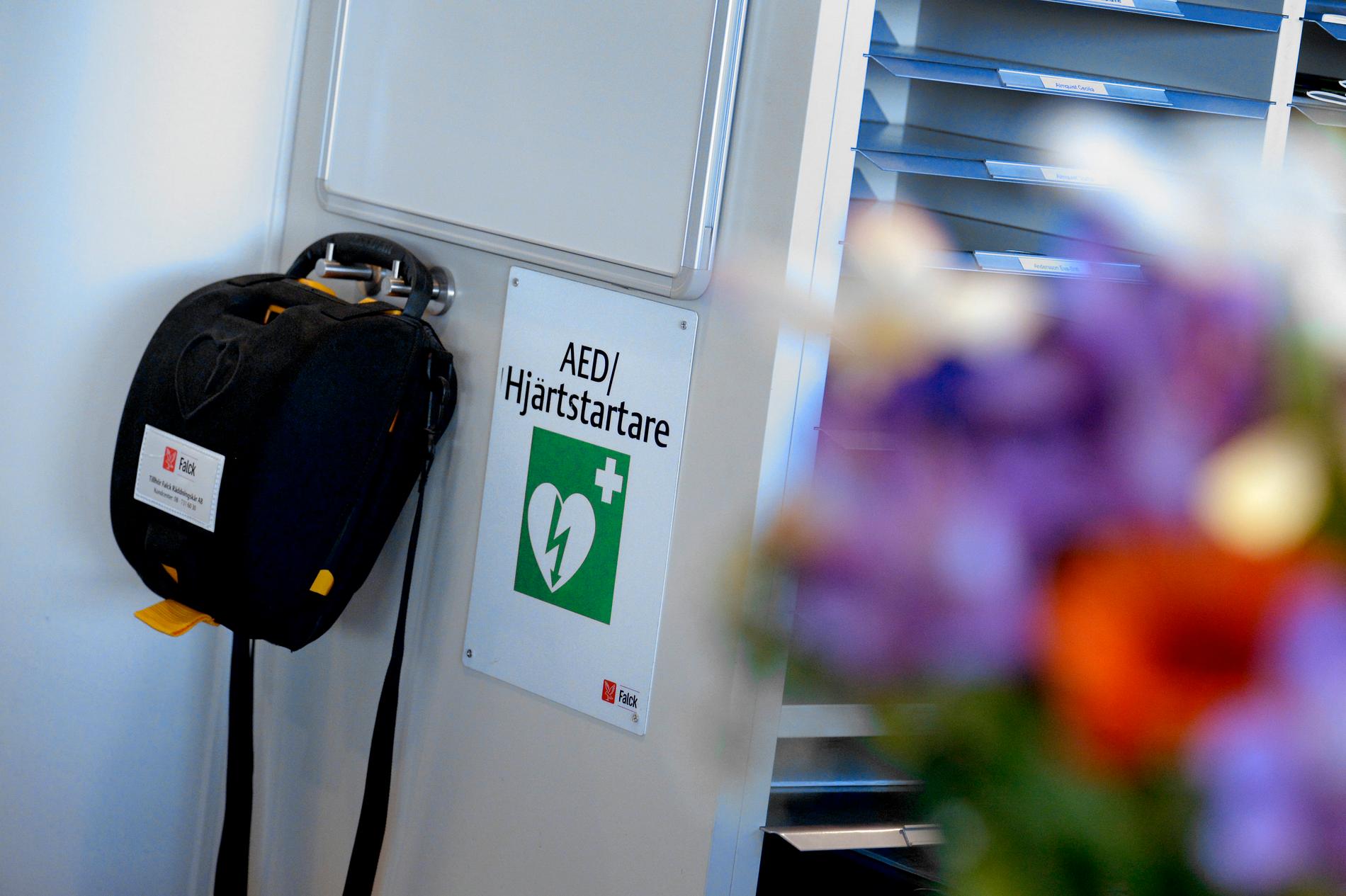 Varje år drabbas cirka 5000 personer i Sverige av plötsligt hjärtstopp utanför sjukhus. 