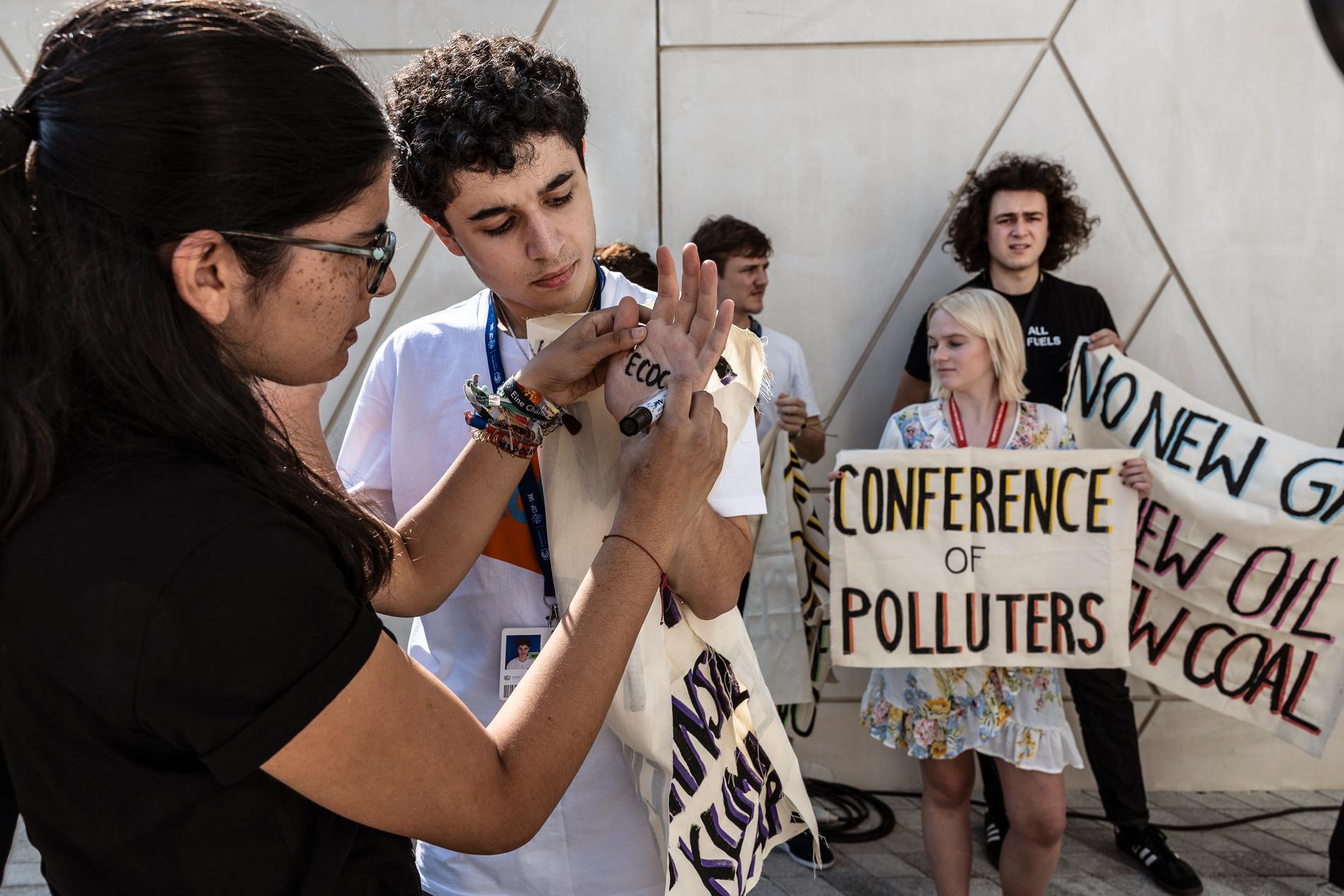 Klimataktivister i protest. 