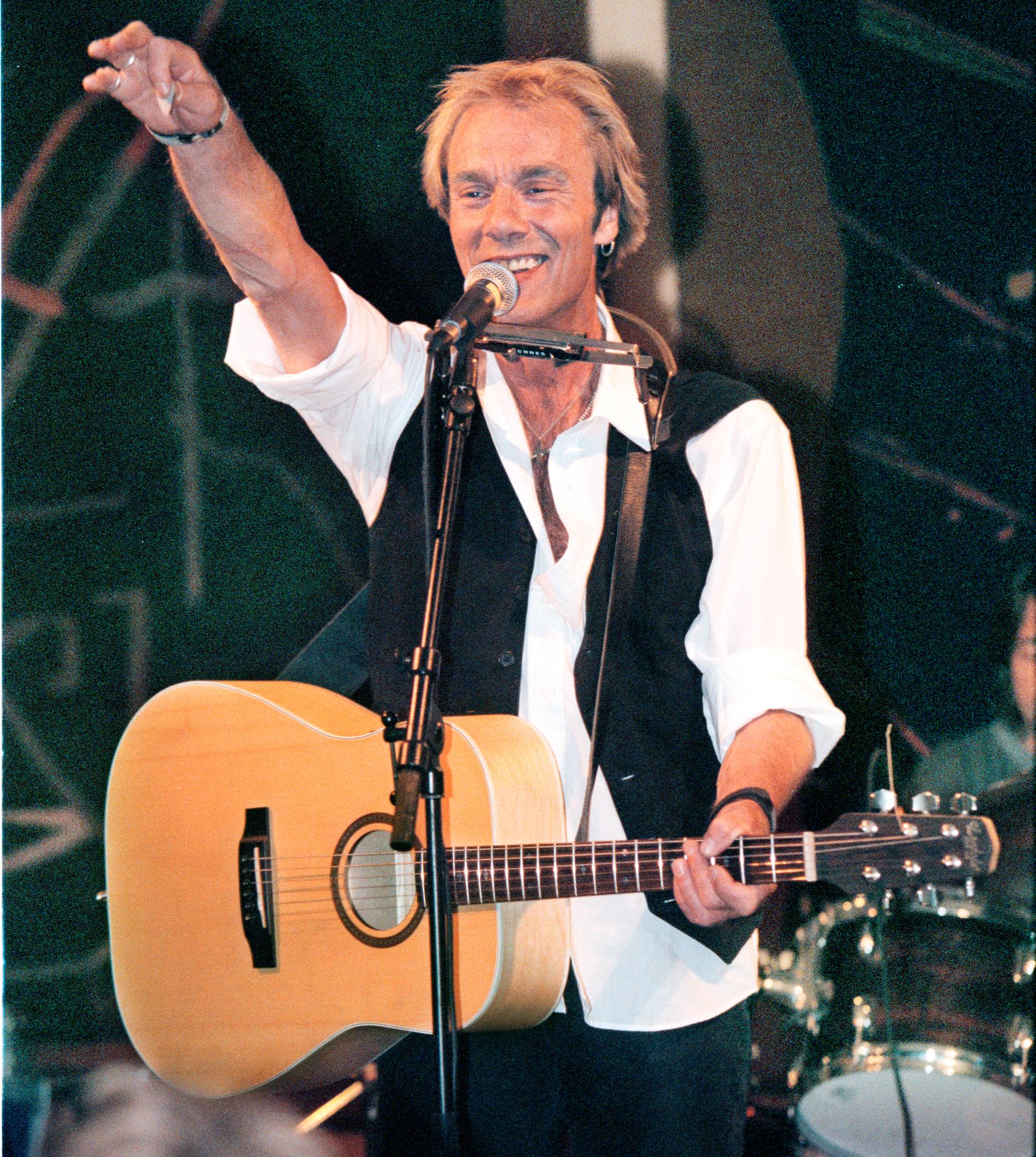 Magnus Lindberg på scen 1999.