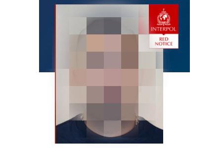 Interpols efterlysning av mannen som kallas sig ”Foxkurdish” – ”Kurdiska räven” .