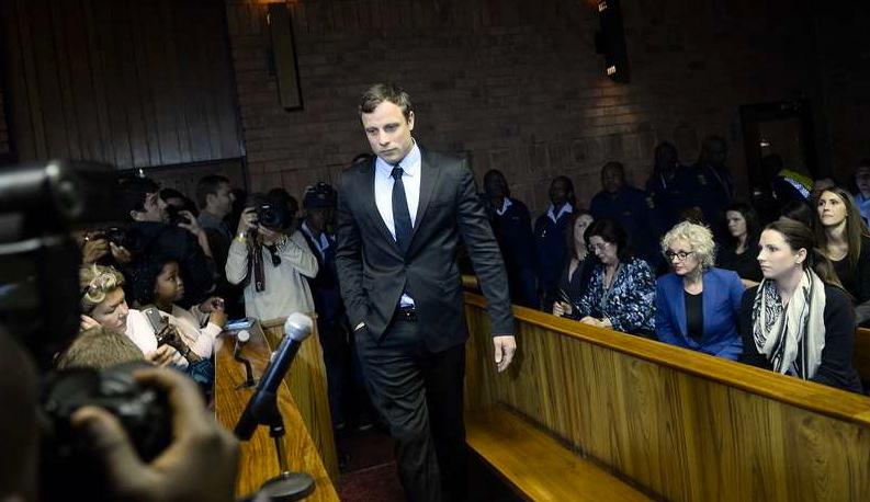Pistorius anländer till rättssalen den 19 augusti.