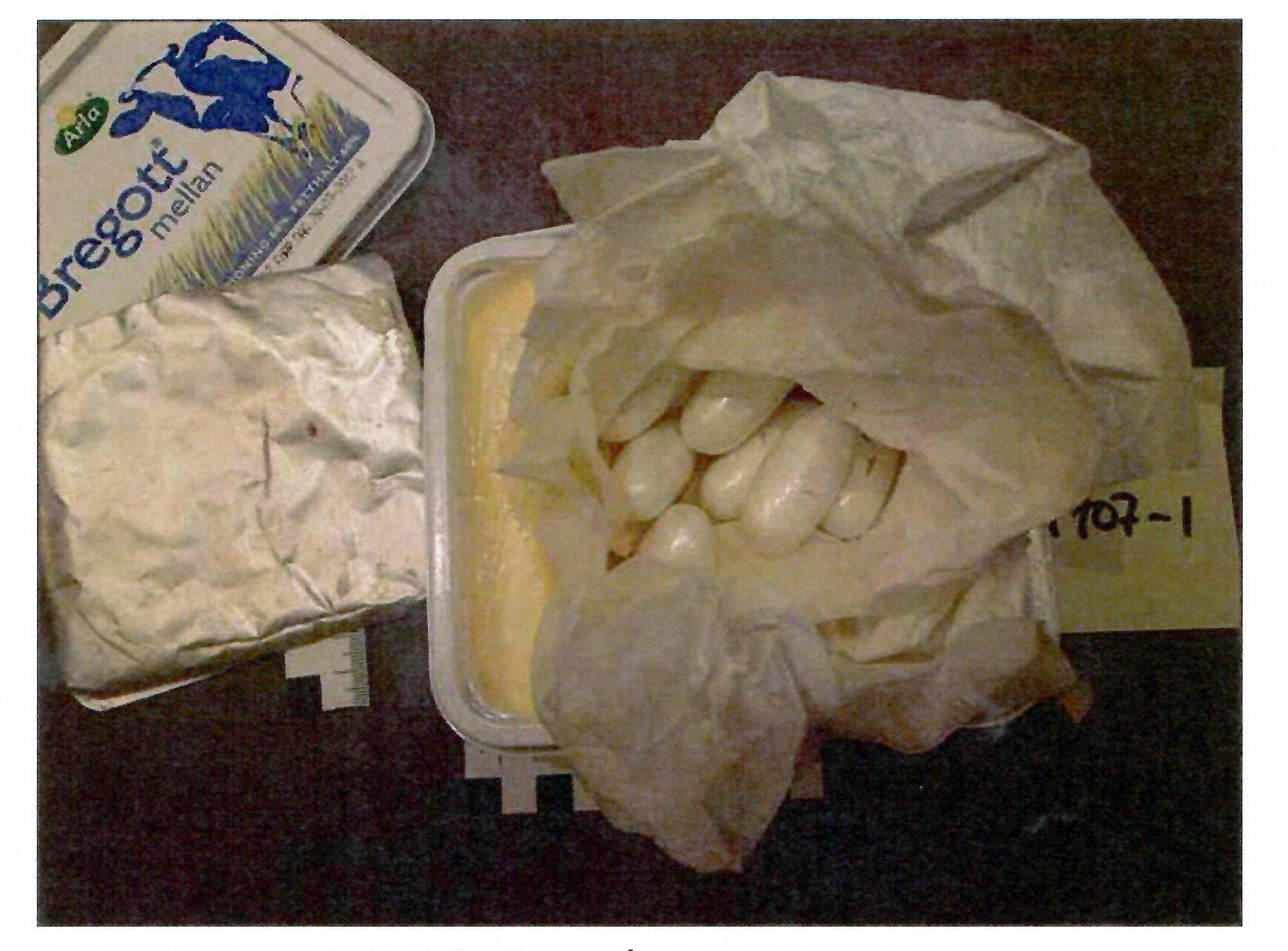 Omkring 100 gram kokain hittades i lägenheten. Lassoued dömdes till över två års fängelse.