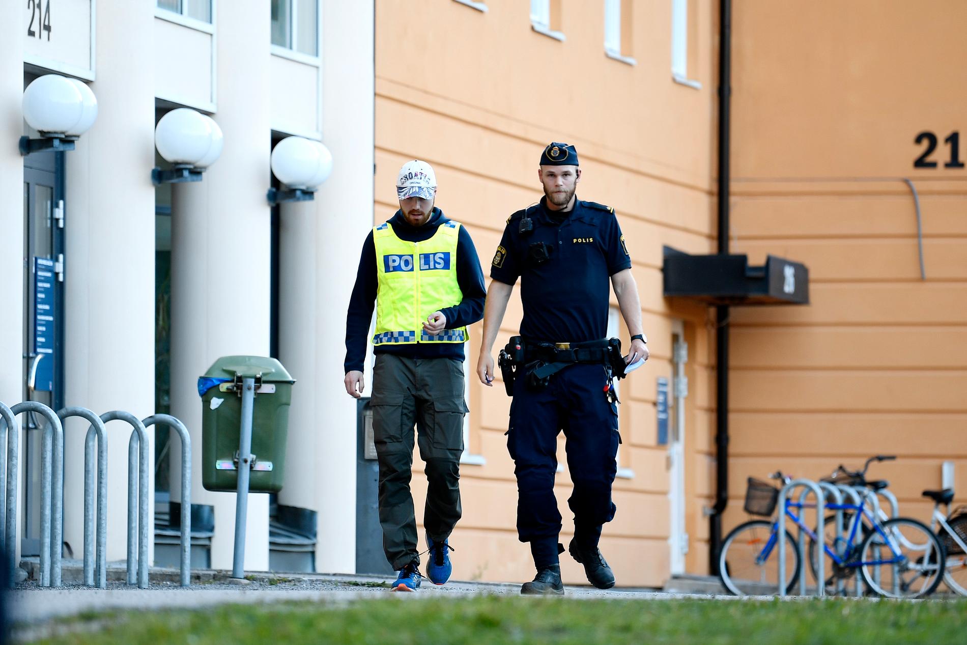 Händelsen ägde rum vid en skola i Tullinge i södra Stockholm.
