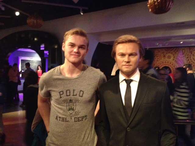 Också lika som bär: Calle Eklund Larsson och Leonardo DiCaprio på Madame Tussauds vaxkabinett i London.