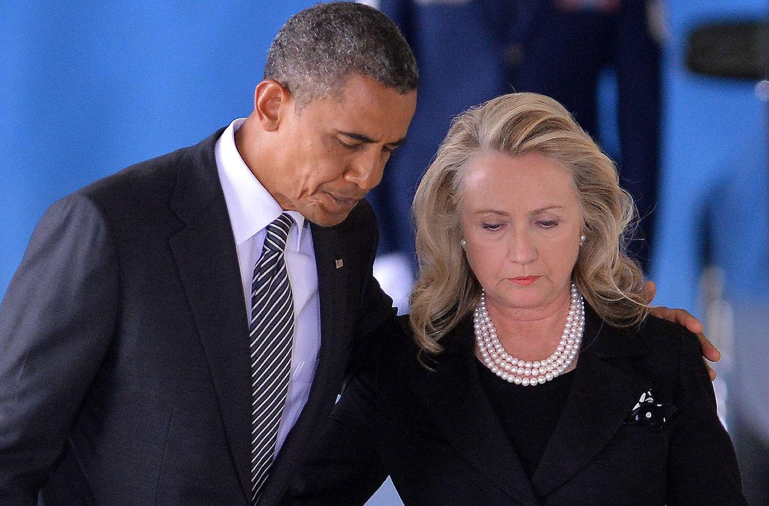 Barack Obama och Hillary Clinton deltog i minnesceremonin för de fyra amerikanerna som dödades i attentatet mot konsulatet i Benghazi.