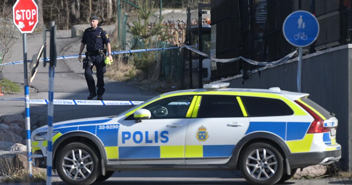 Polisen har en pågående insats i Gustavsberg, på Värmdö utanför Stockholm. 