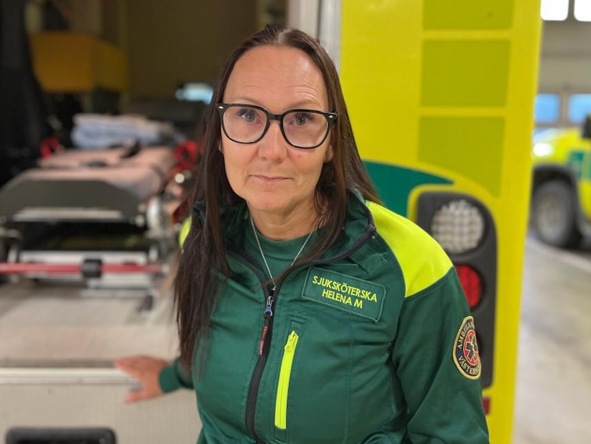 Helena Modin har sagt upp sig från ambulansen i Sollefteå. ”Vi är arga, ledsna och besvikna”, säger hon. 