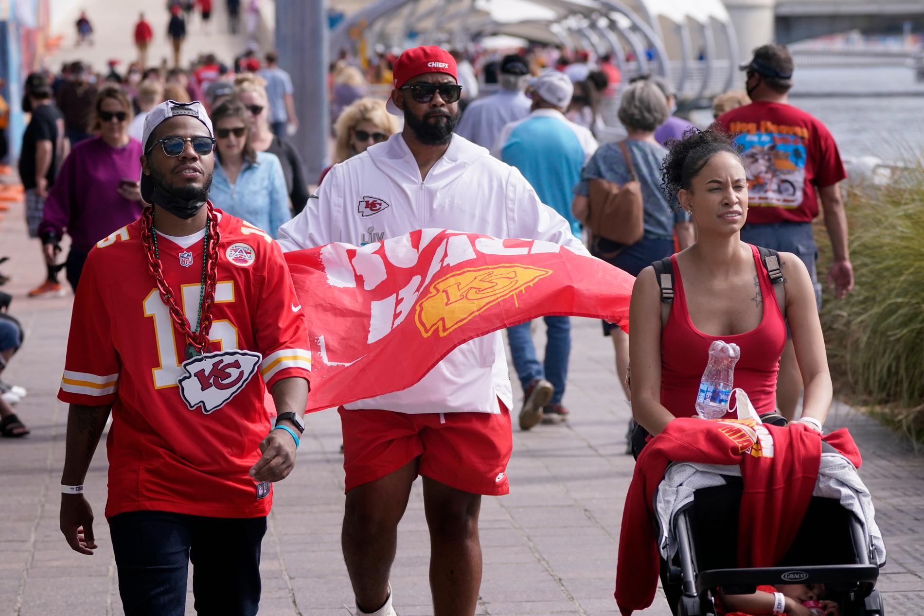 En invasion av Kansas City Chiefs-fans inför Super Bowl i Tampa.