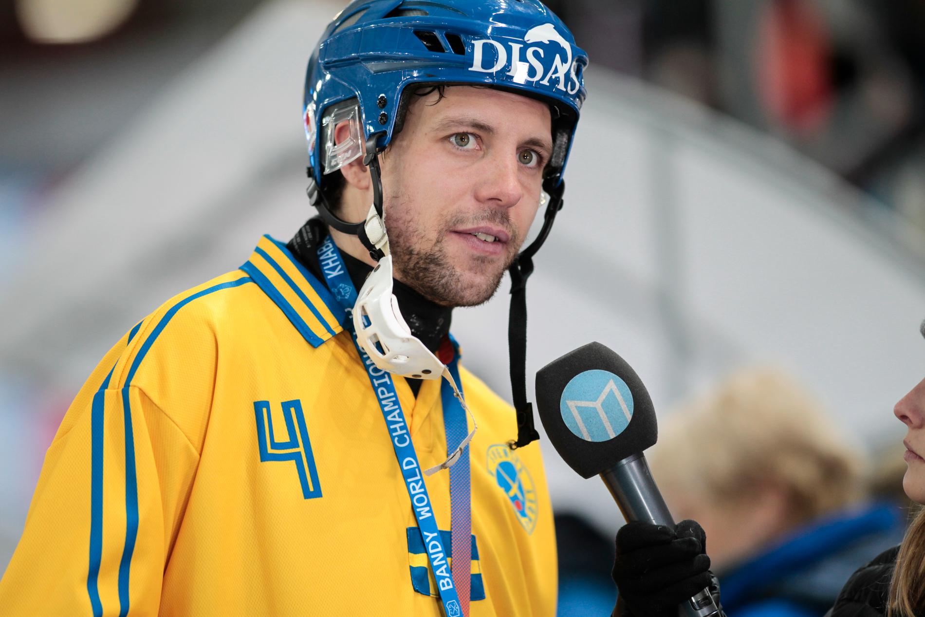 Per Hellmyrs intervjuas efter förlusten i VM-finalen i bandy mellan Ryssland och Sverige.