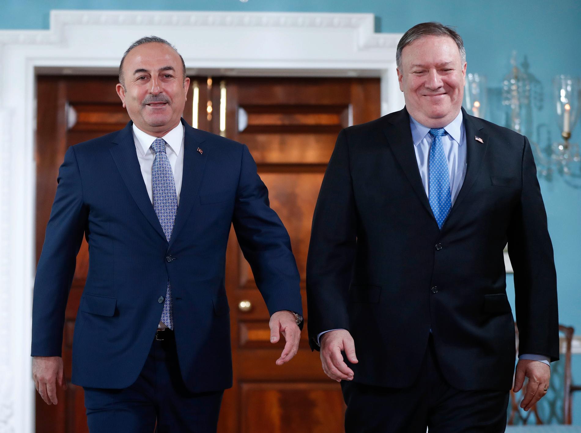 USA:s utrikesminister Mike Pompeo vid mötet med Turkiets utrikesminister Mevlüt Cavusoglu i Washington.