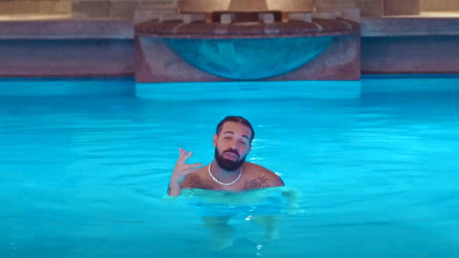 Drake badar på Sturebadet.