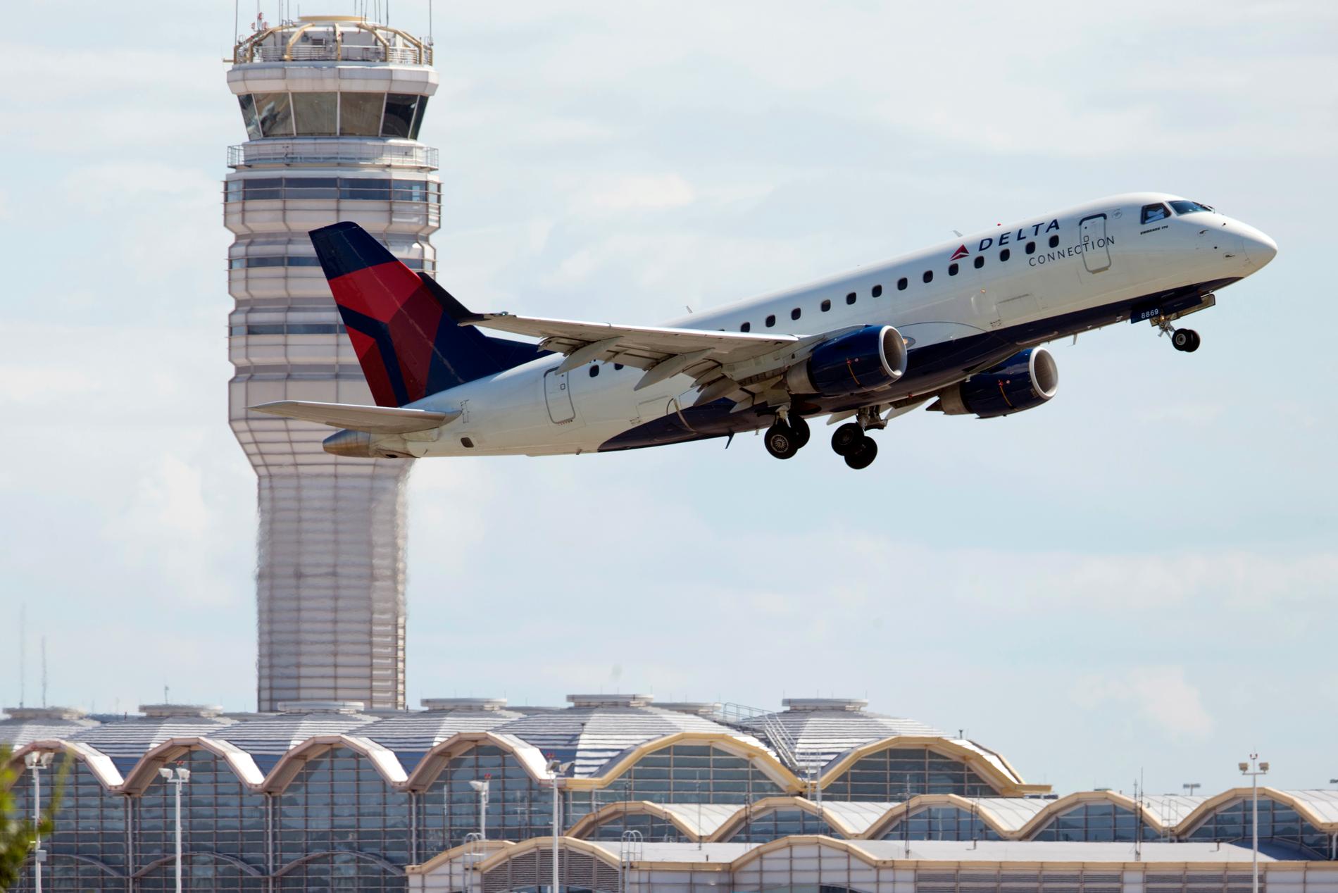 Även Delta skrotar sitt rabattprogram, vilket innebar att NRA-medlemmar kunde flyga billigare med bolaget.