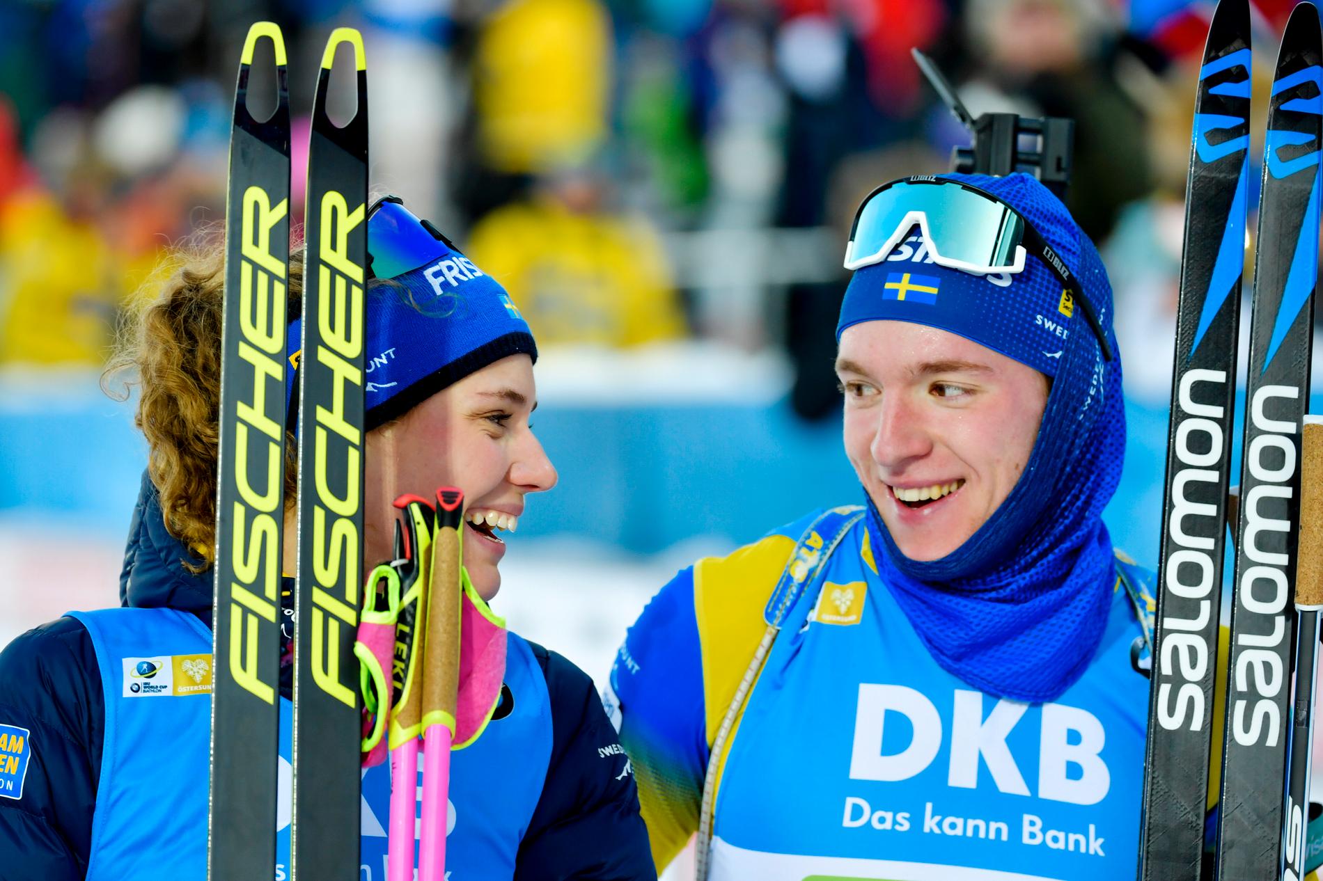 Hanna Öberg och Sebastian Samuelsson vann säsongens första singelmixedstafett i Östersund. Nu väntar samma distans på VM. Arkivbild.