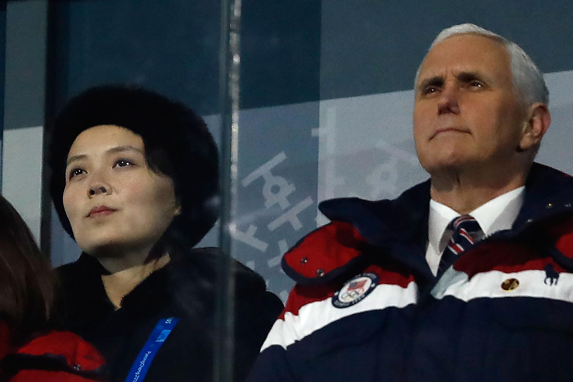 Kim Yo Jong, syster till Nordkoreas diktator, och USA:s vicepresident Mike Pence.