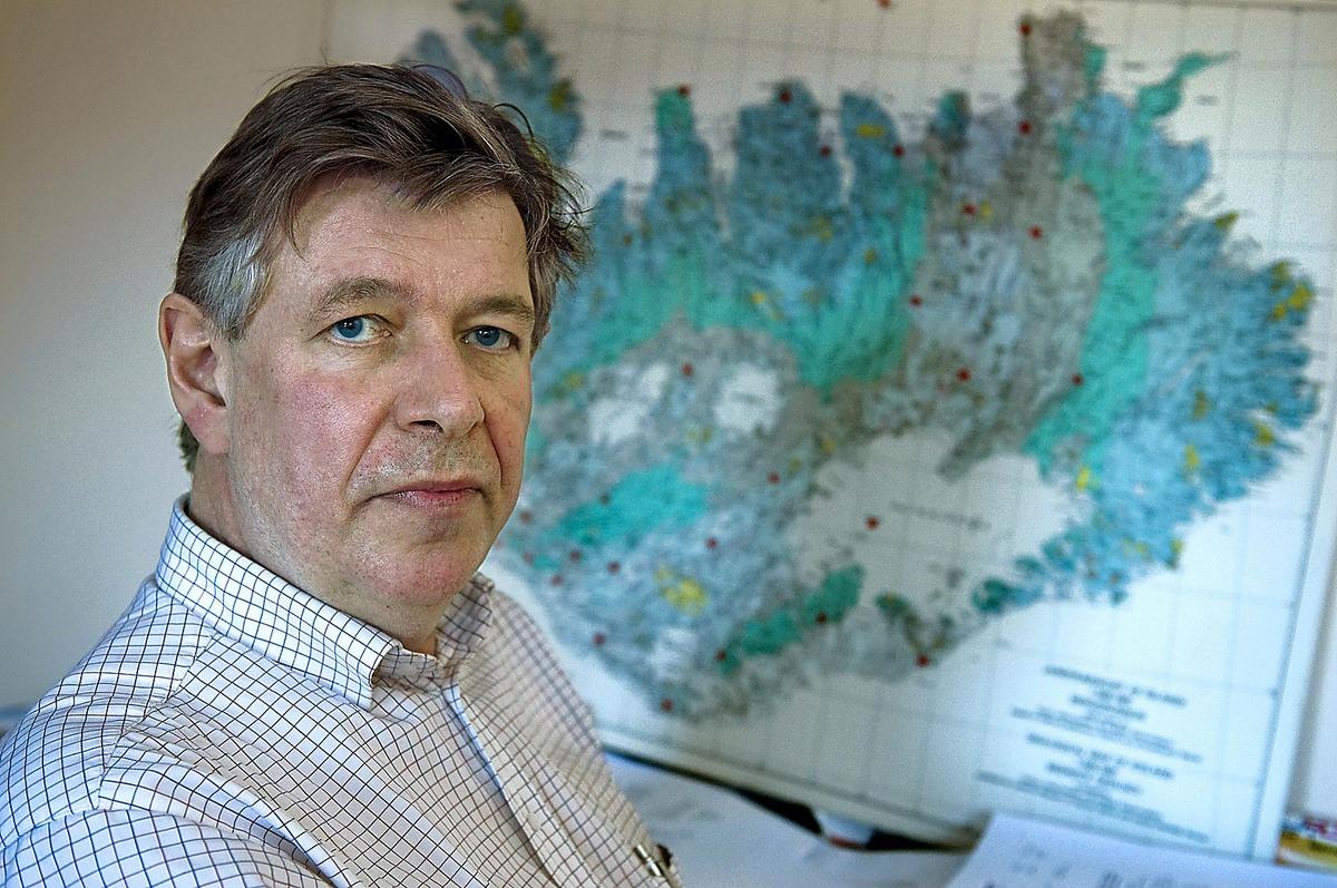 Reynir Bödvarsson, seismolog, vid Uppsala universitet.