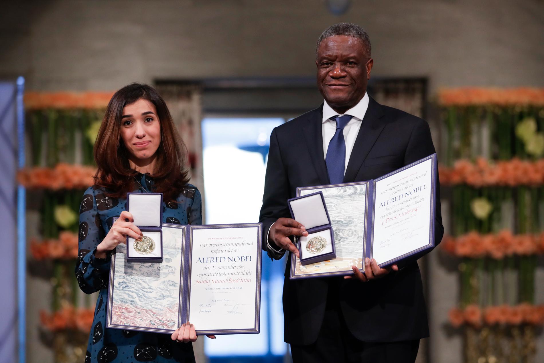 Den yazidiska människorättsaktivisten Nadia Murad från Irak och den kongolesiska läkaren Denis Mukwege tar emot Nobels fredspris.