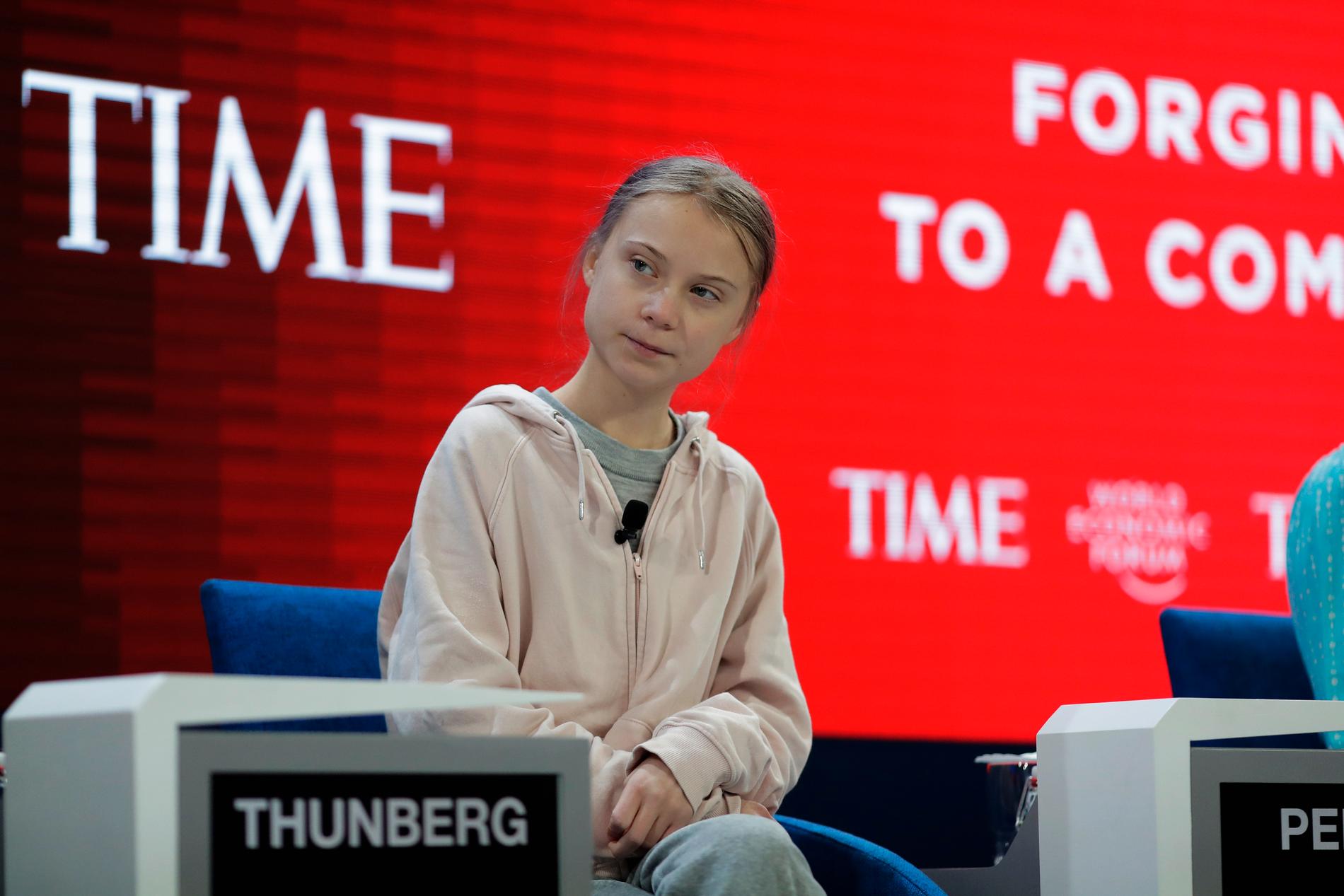 Greta Thunberg på scenen i Davos. 