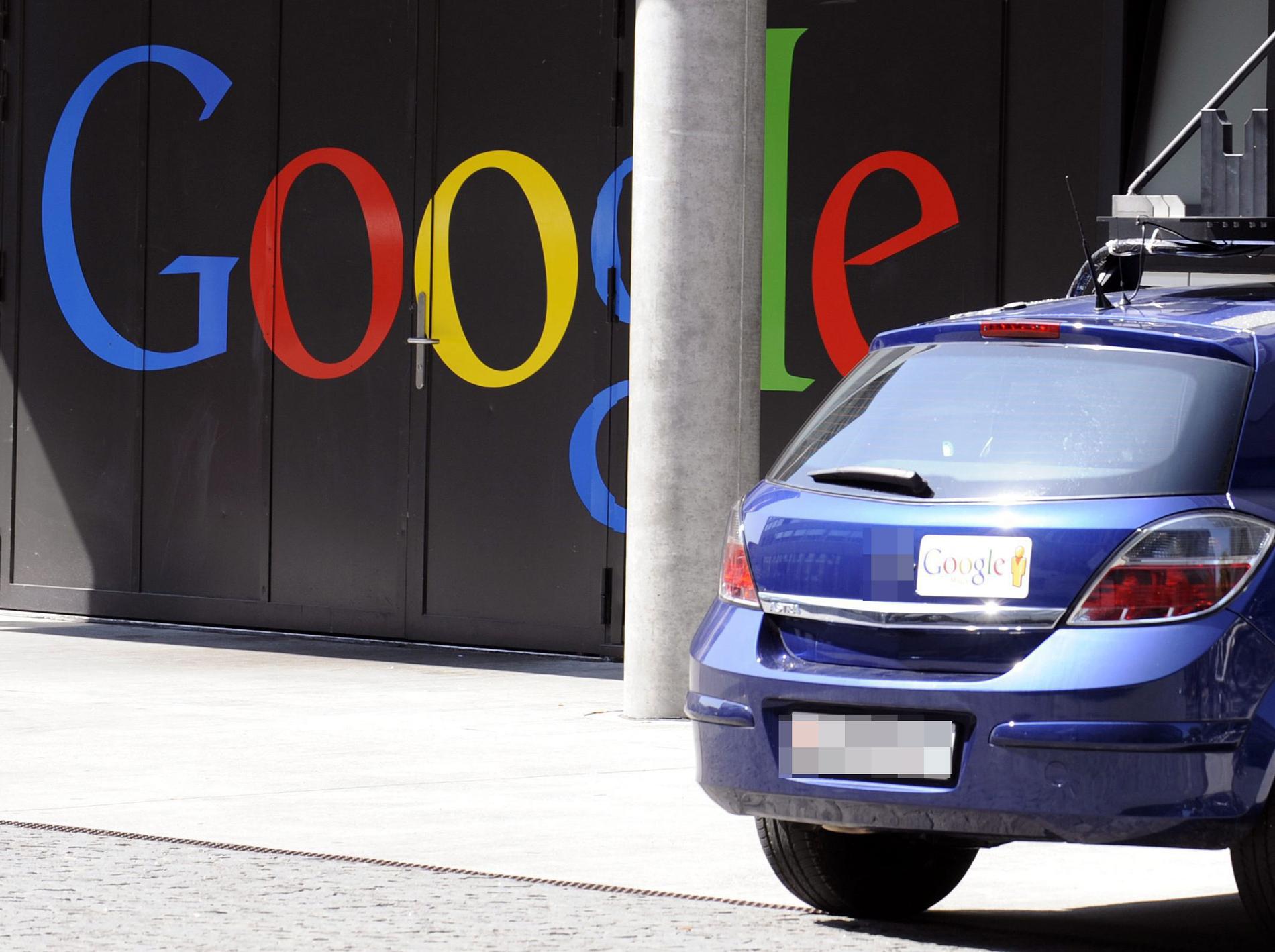En av Googles bilar som deltagit i deras Street view projekt, alltså inte nödvändigtvis i testet med förarlösa bilar.