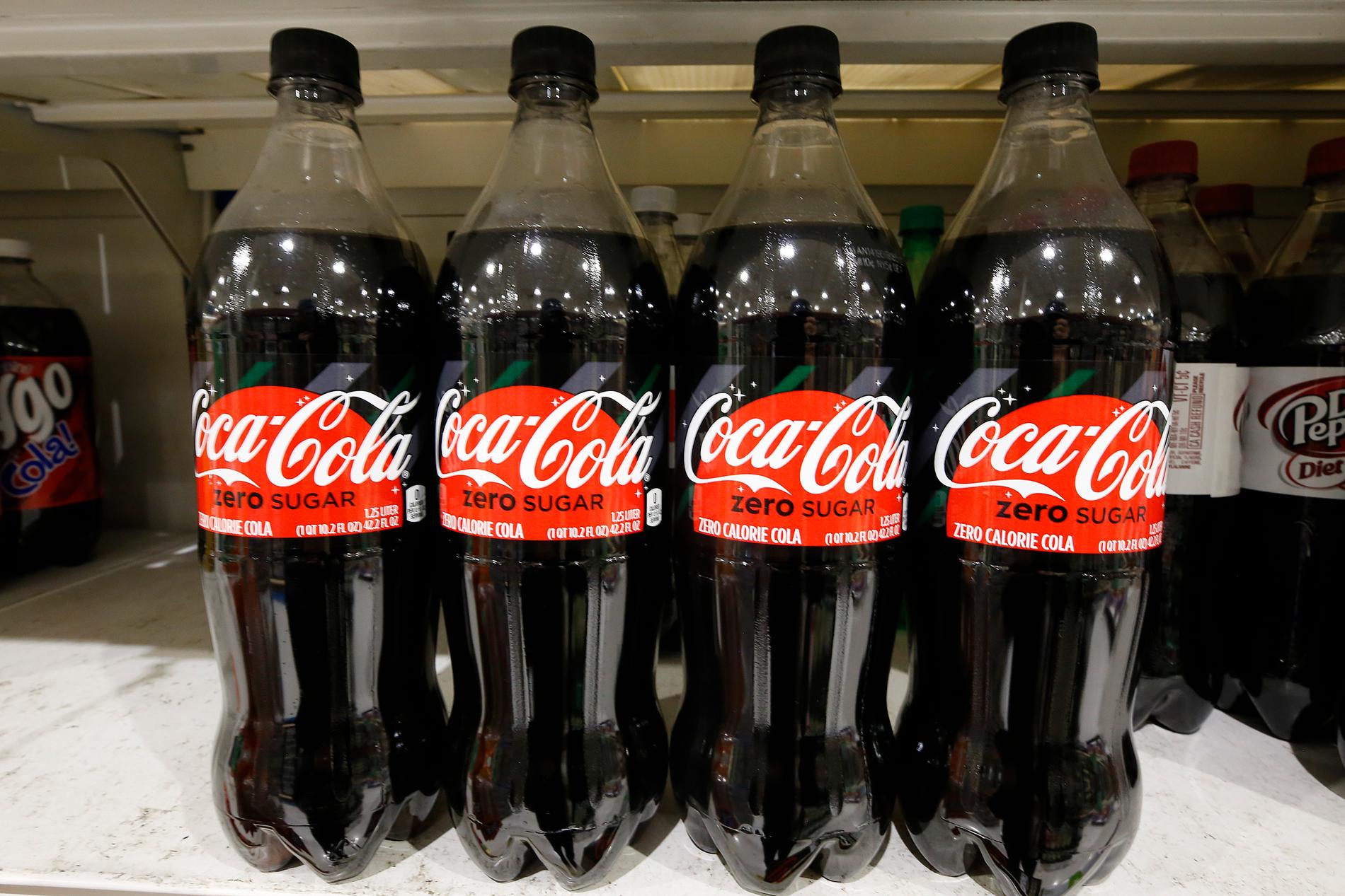 Coca-Cola Zero innehåller aspartam.