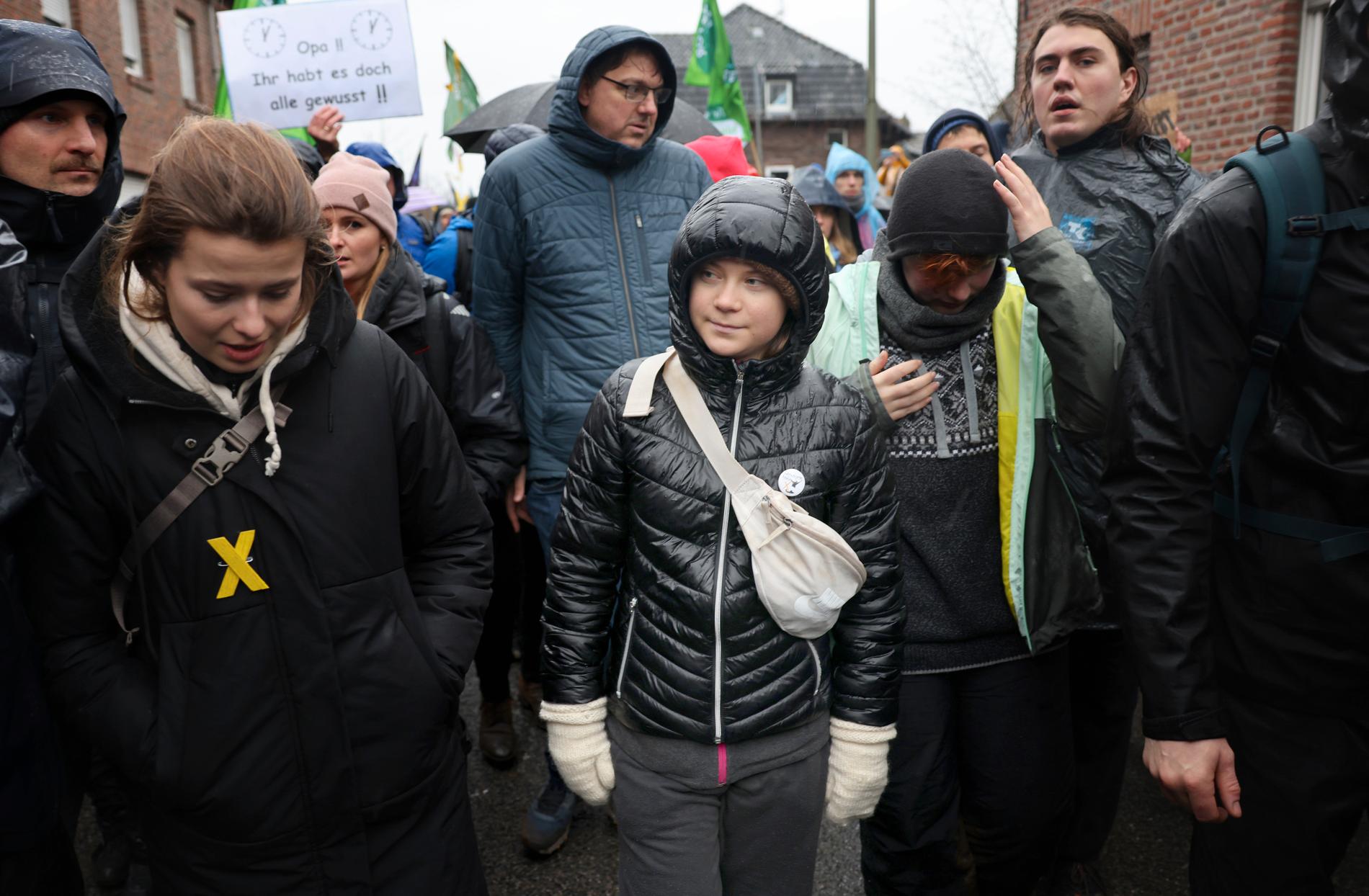 Greta Thunberg under demonstrationen i byn Lützerath. 
