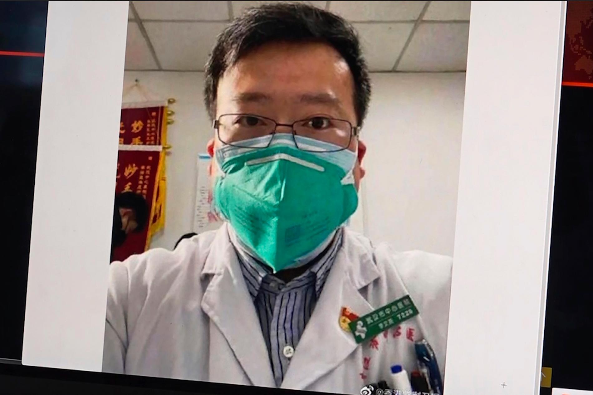 Ögonläkaren Li Wenliang, som arbetade på Wuhans centralsjukhus, dog efter att ha smittats av det nya coronaviruset.