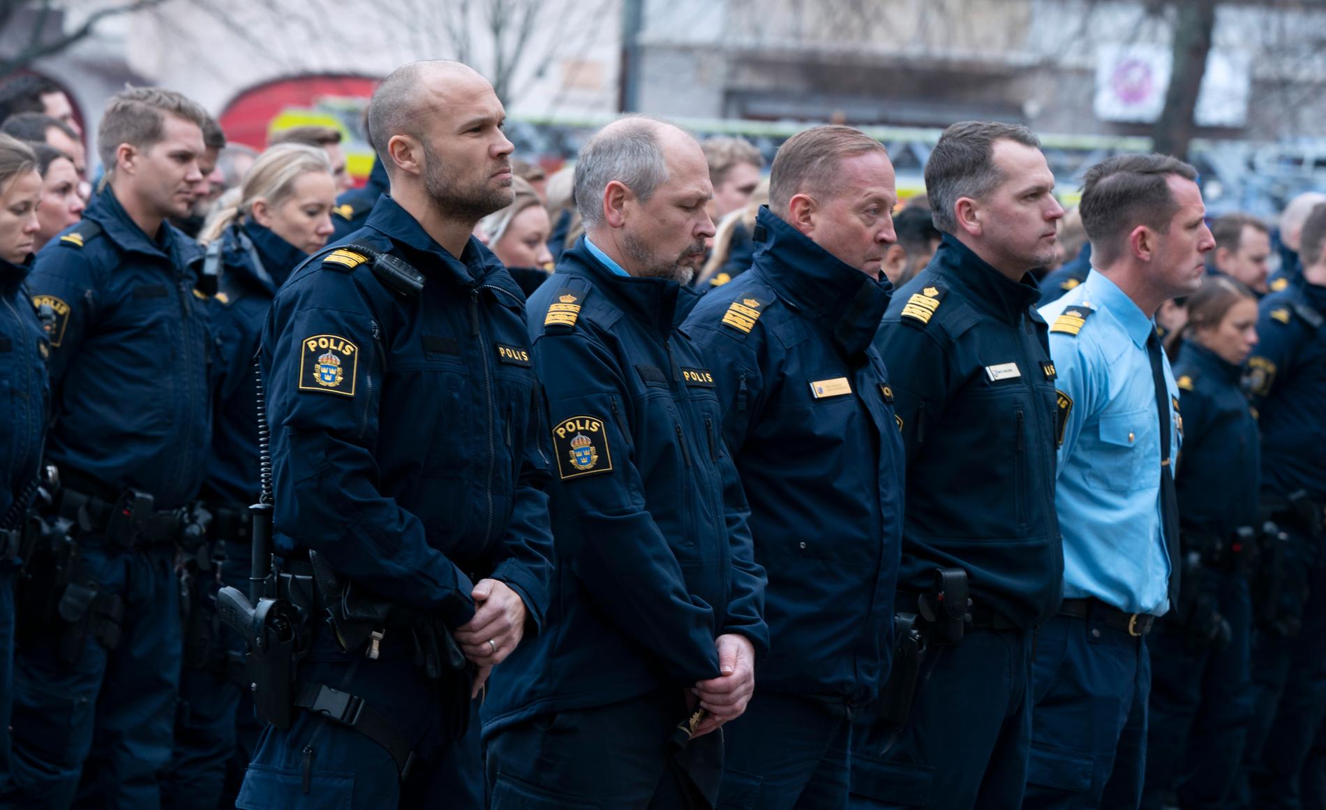 Poliser hedrar en kollega som omkom i samband med en olycka under en utryckning i Malmö i december. Arkivbild.