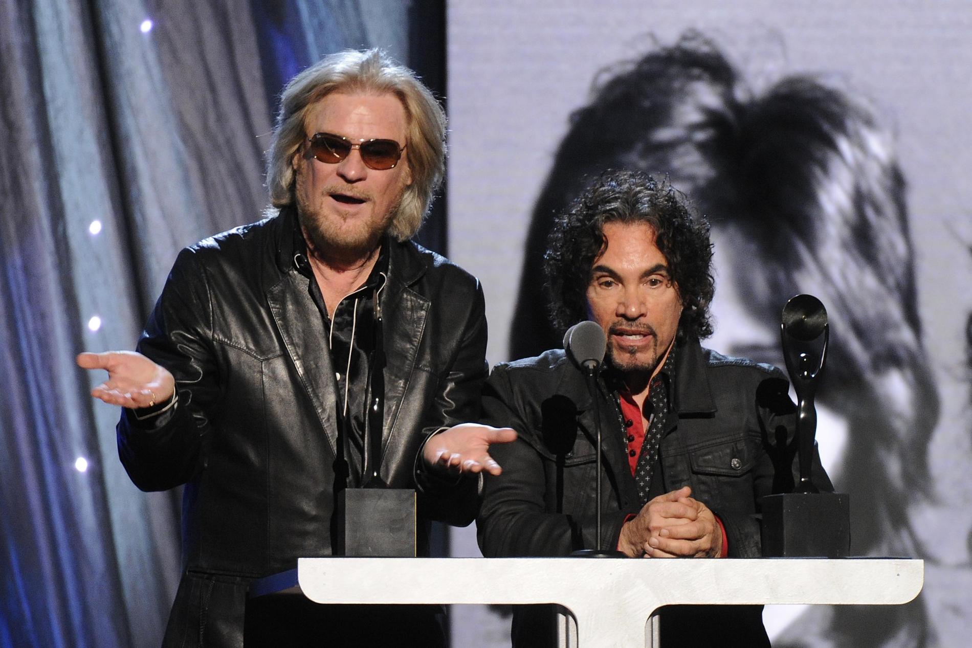 Daryl Hall och John Oates när duon introducerades i Rock & Roll Hall of Fame 2014. Arkivbild.