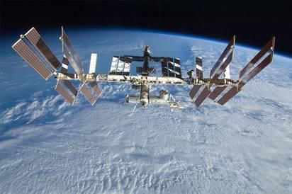 Den internationella rymdstationen, ISS.