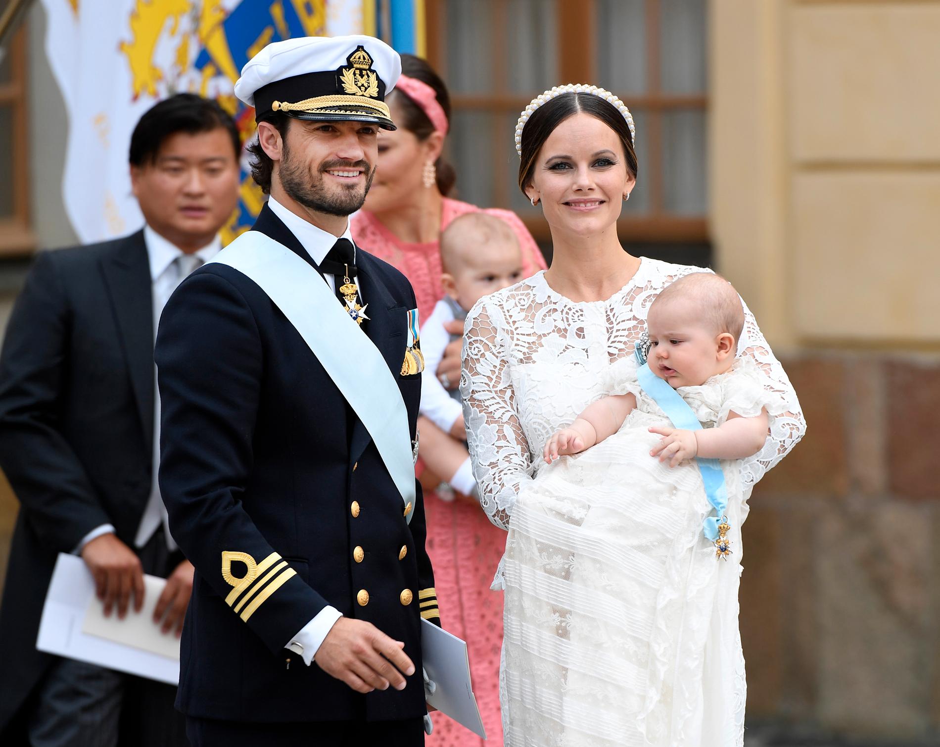 Prins Carl-Philip och prinsessan Sofia på prins Alexanders dop. 